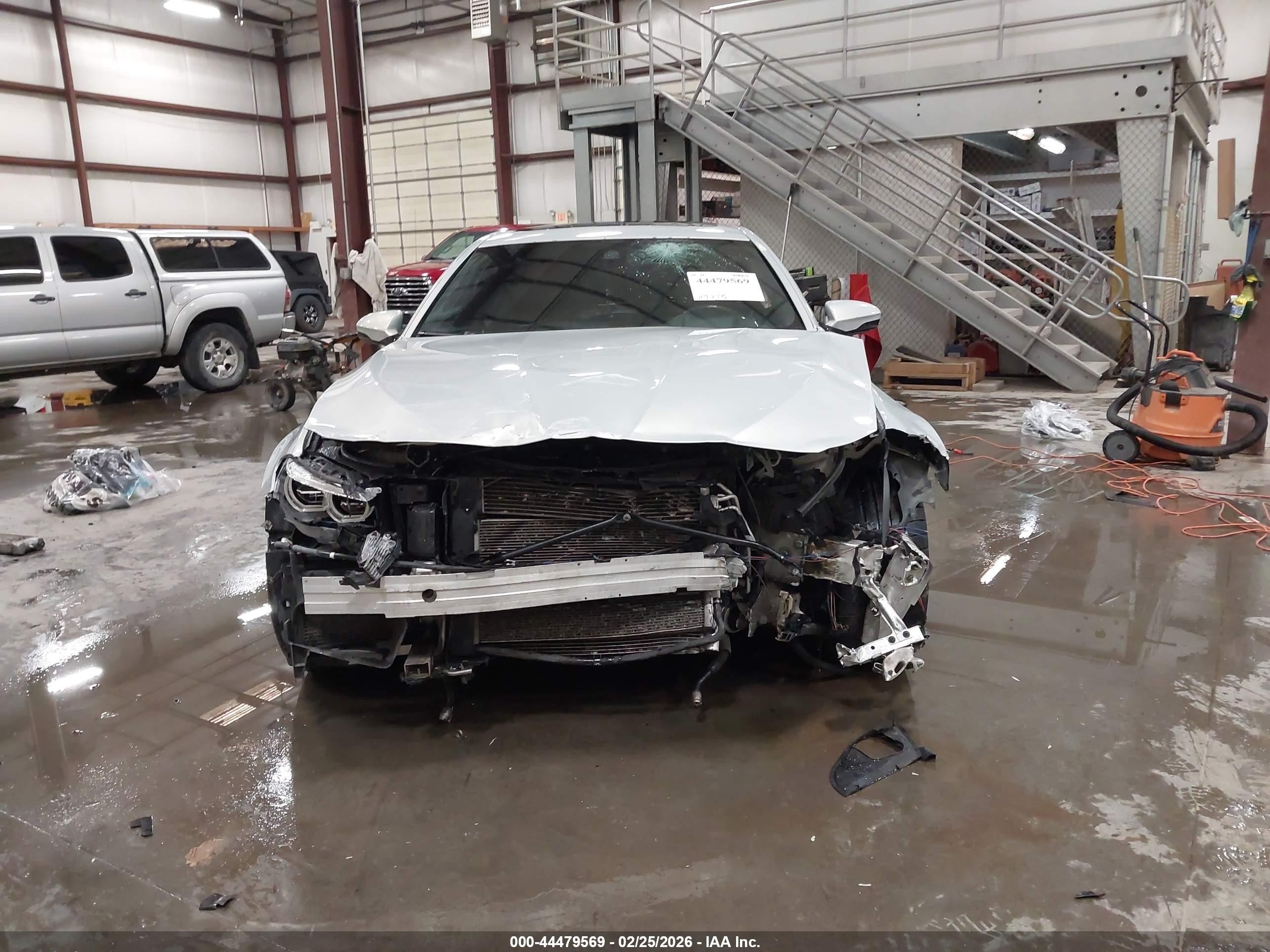 2014 Bmw M5   Silver vin: WBSFV9C51ED593223