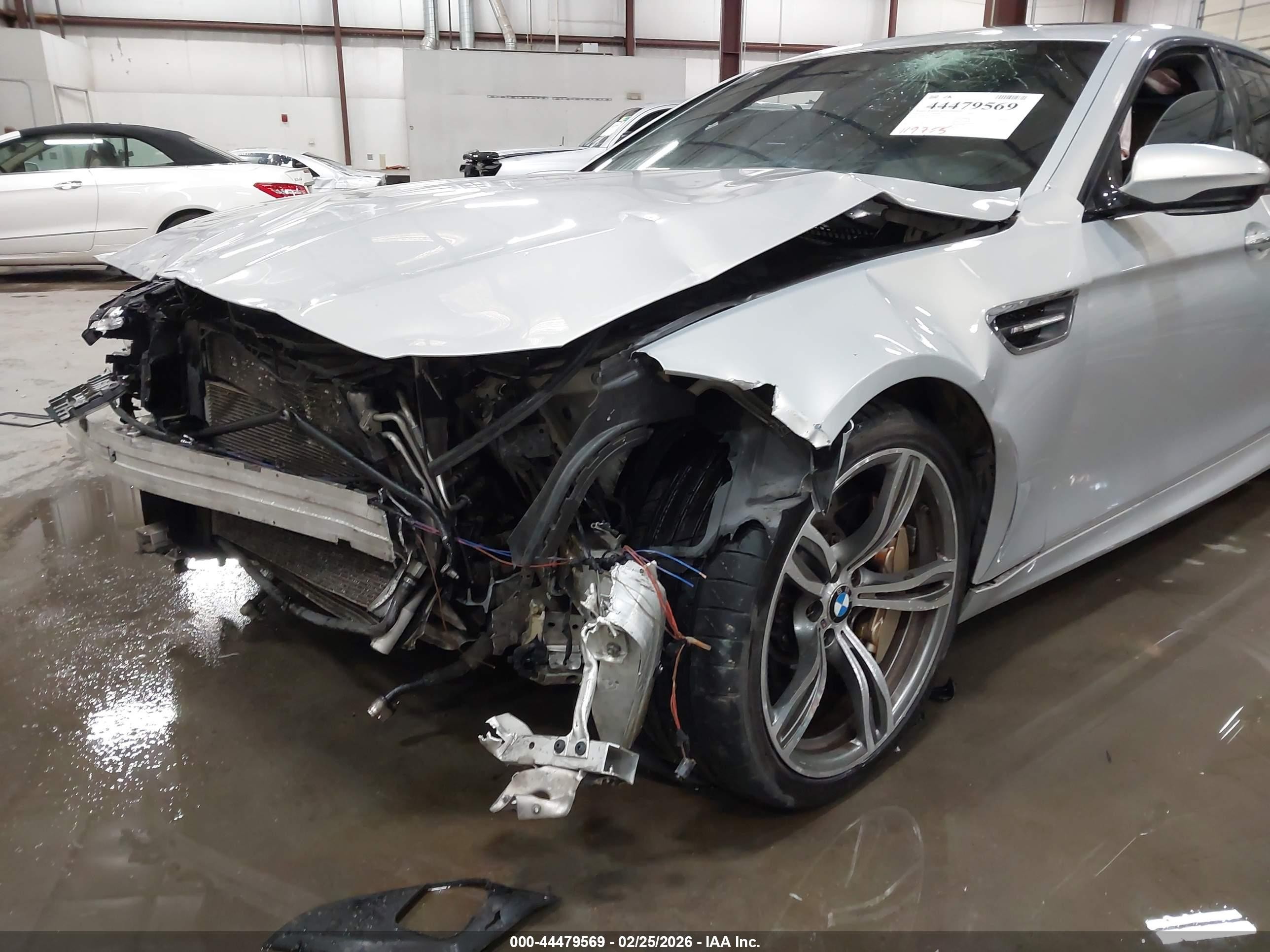 2014 Bmw M5   Silver vin: WBSFV9C51ED593223