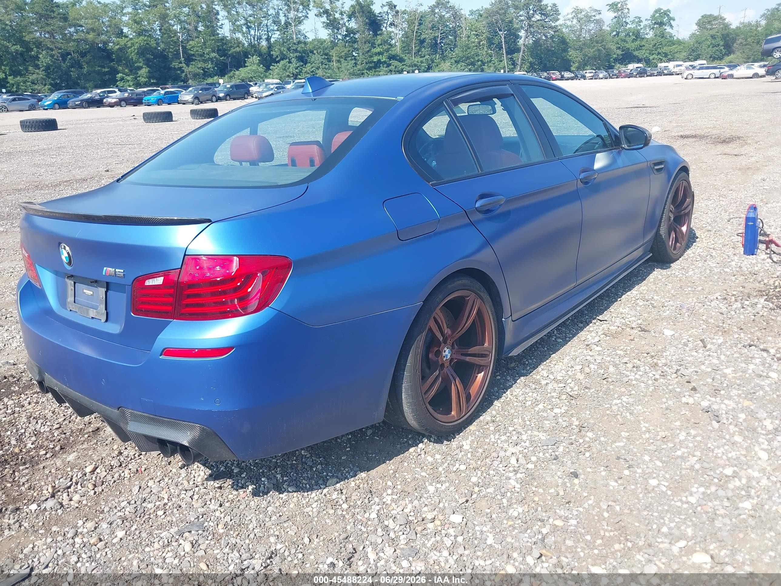 2014 Bmw M5   Blue vin: WBSFV9C51ED593867