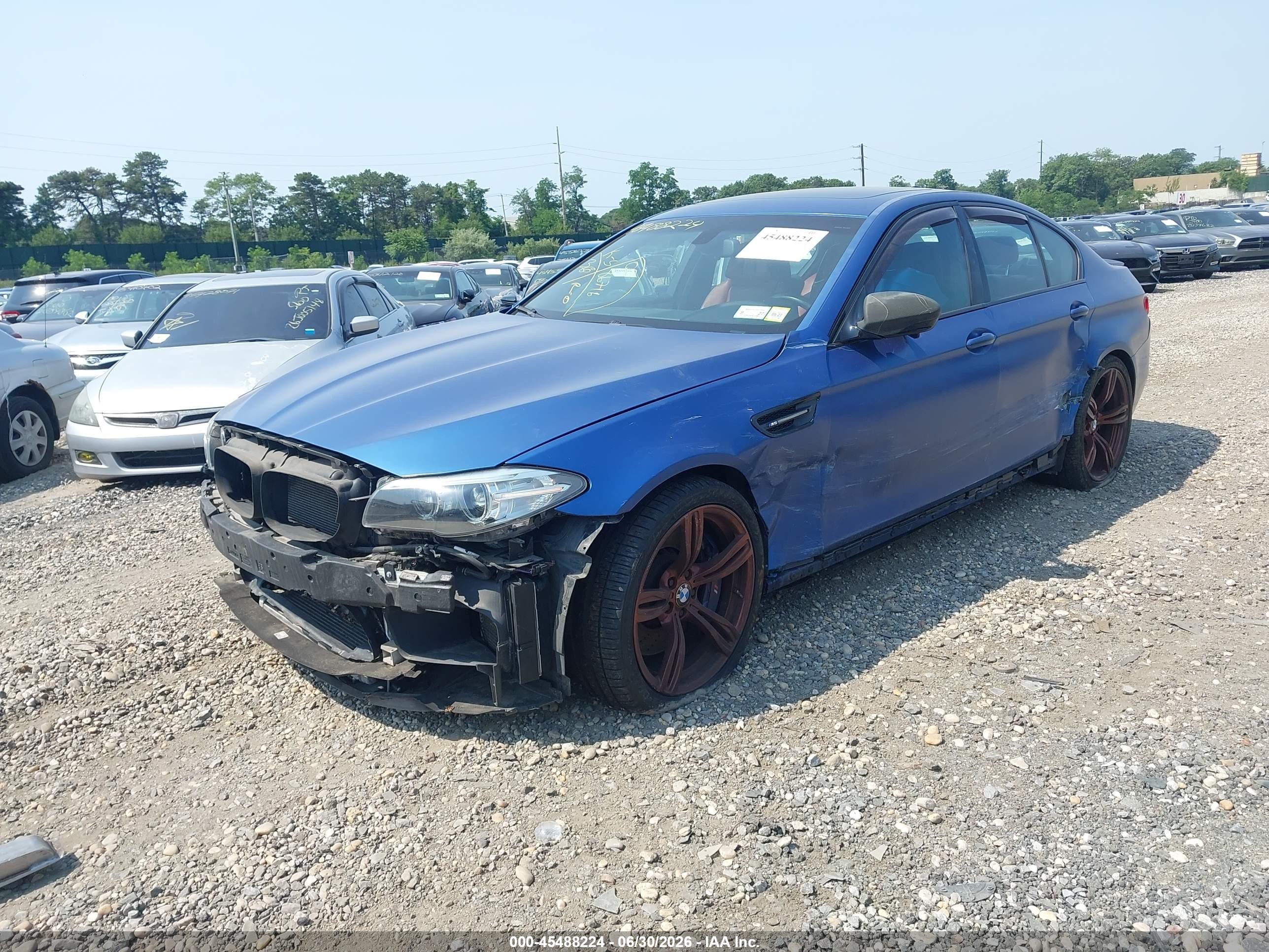 2014 Bmw M5   Blue vin: WBSFV9C51ED593867