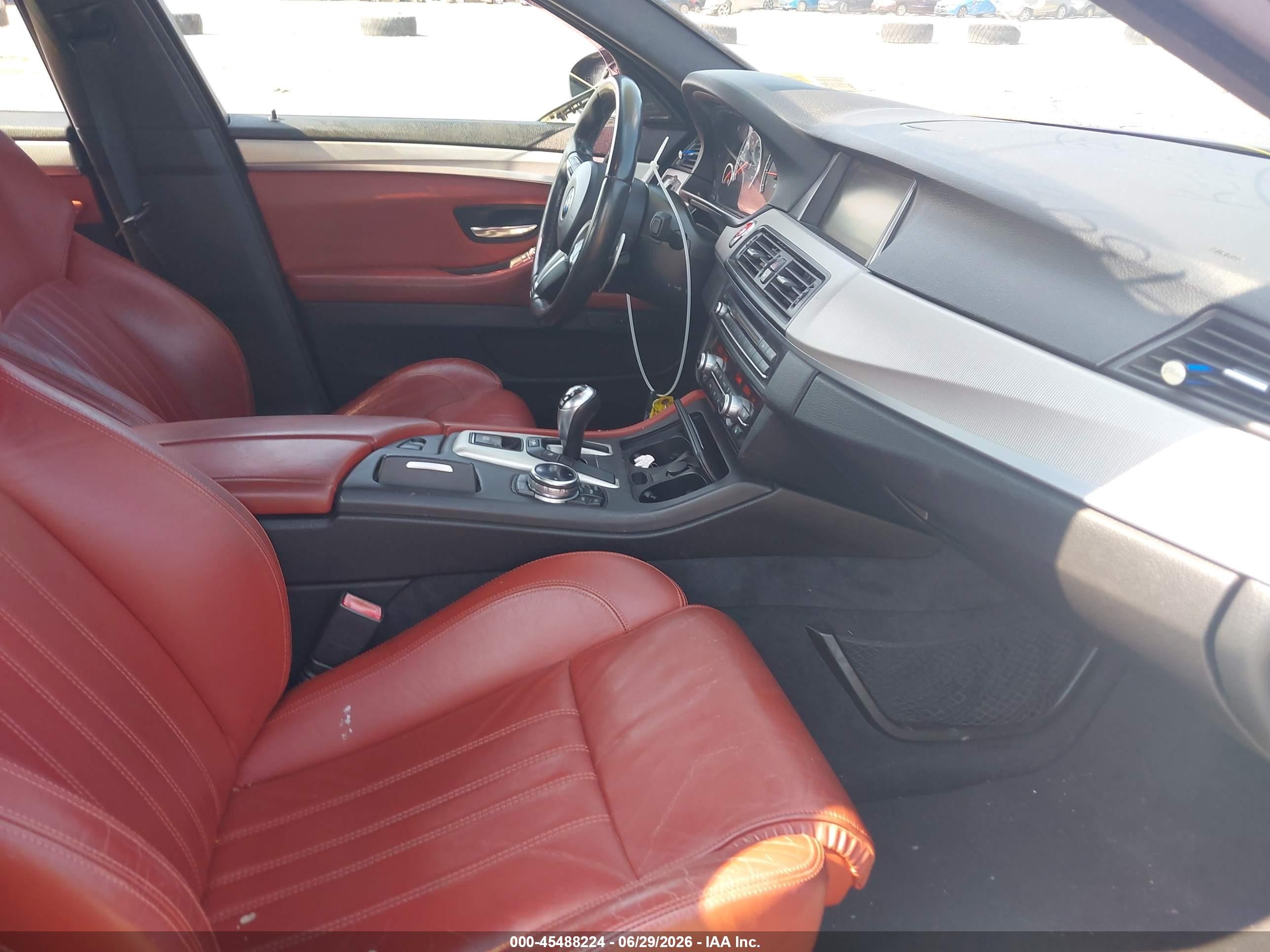 2014 Bmw M5   Blue vin: WBSFV9C51ED593867