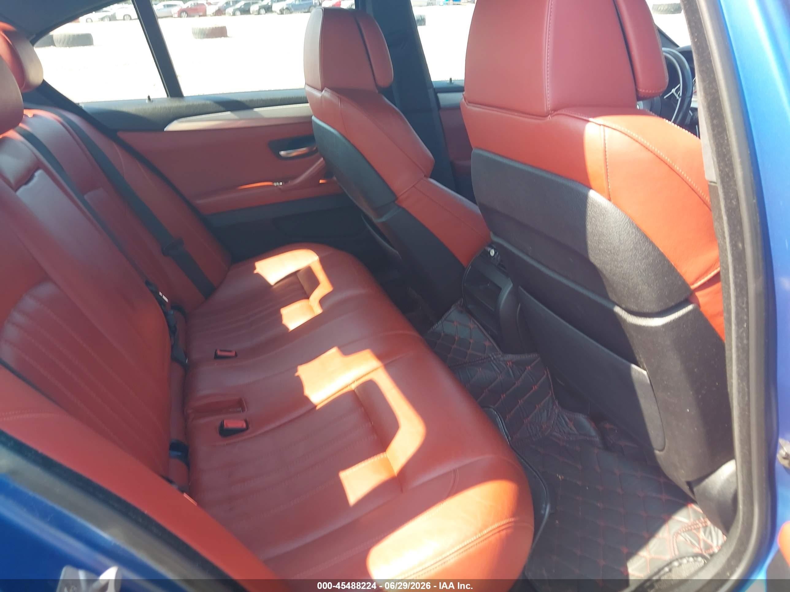 2014 Bmw M5   Blue vin: WBSFV9C51ED593867