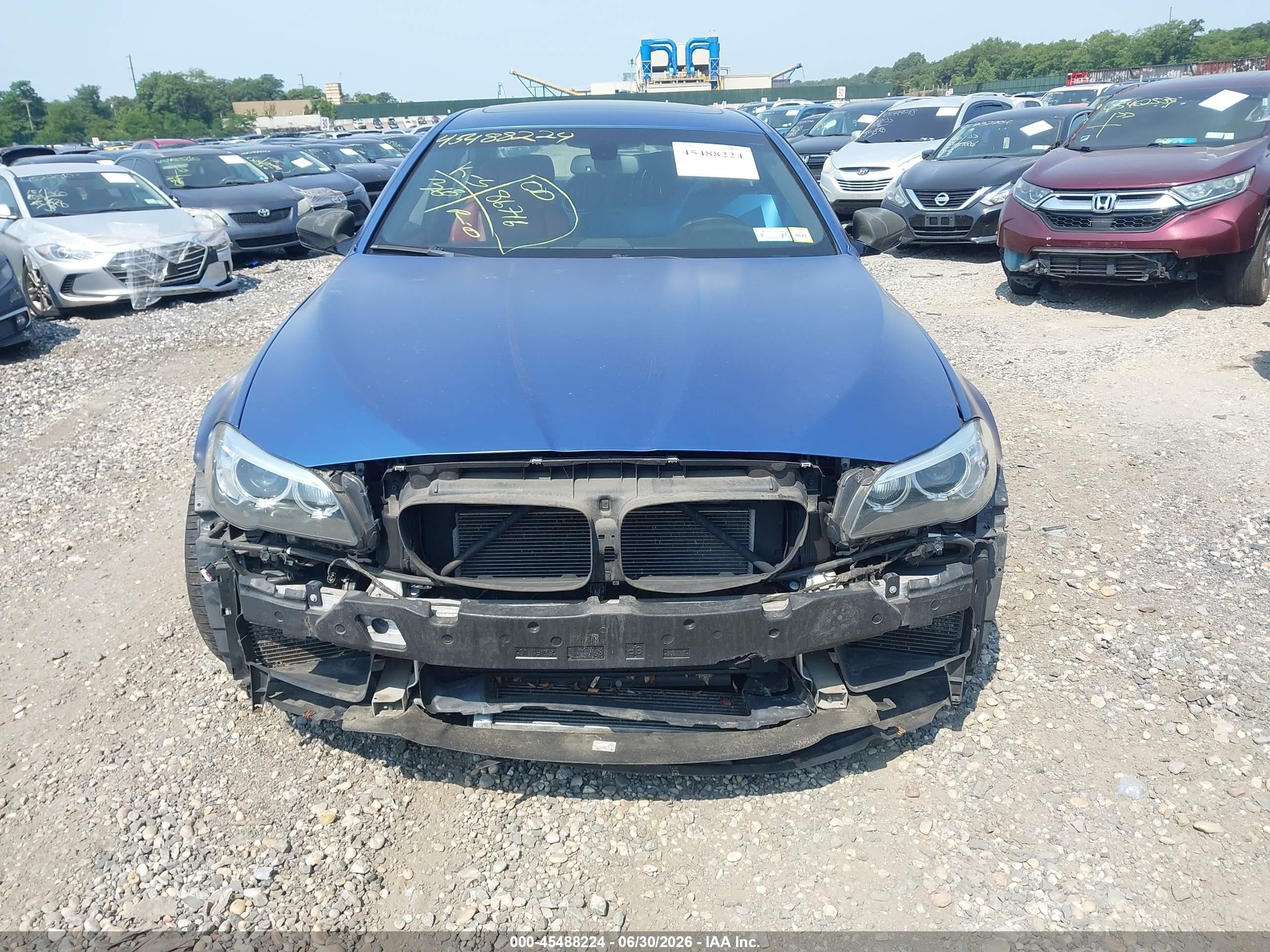 2014 Bmw M5   Blue vin: WBSFV9C51ED593867
