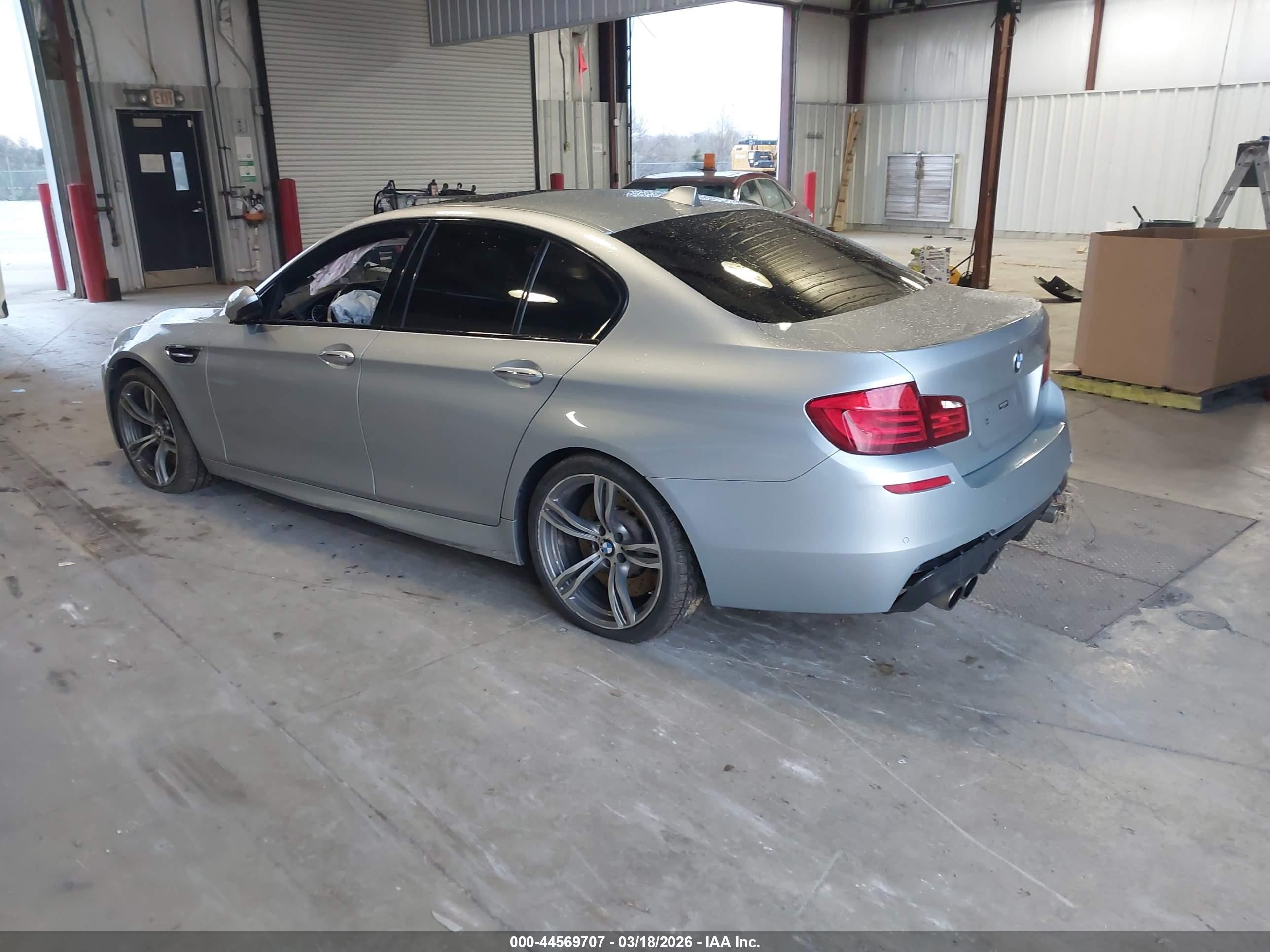 2013 Bmw M5 Silver vin: WBSFV9C53DD096625