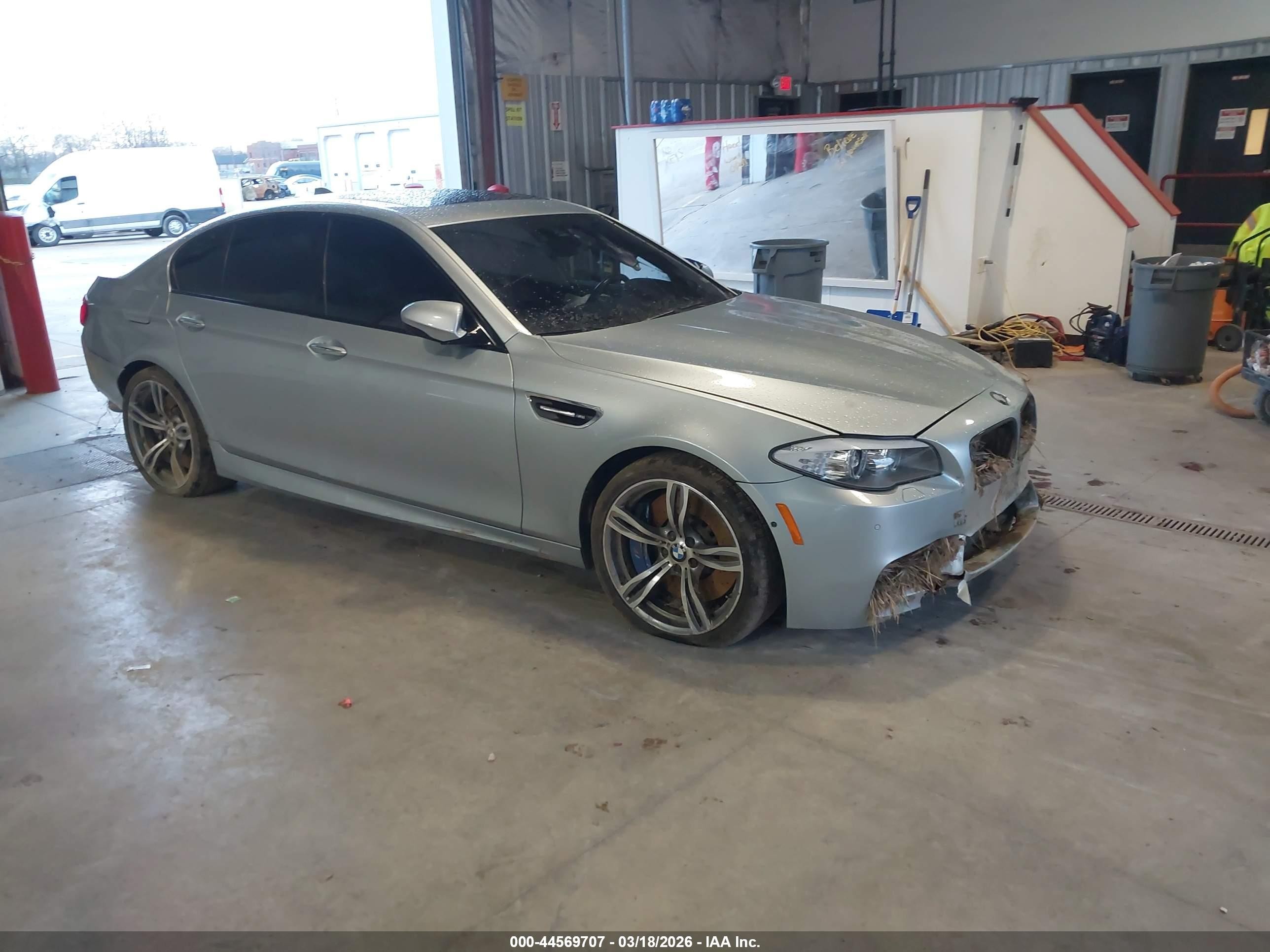 2013 Bmw M5   Silver vin: WBSFV9C53DD096625