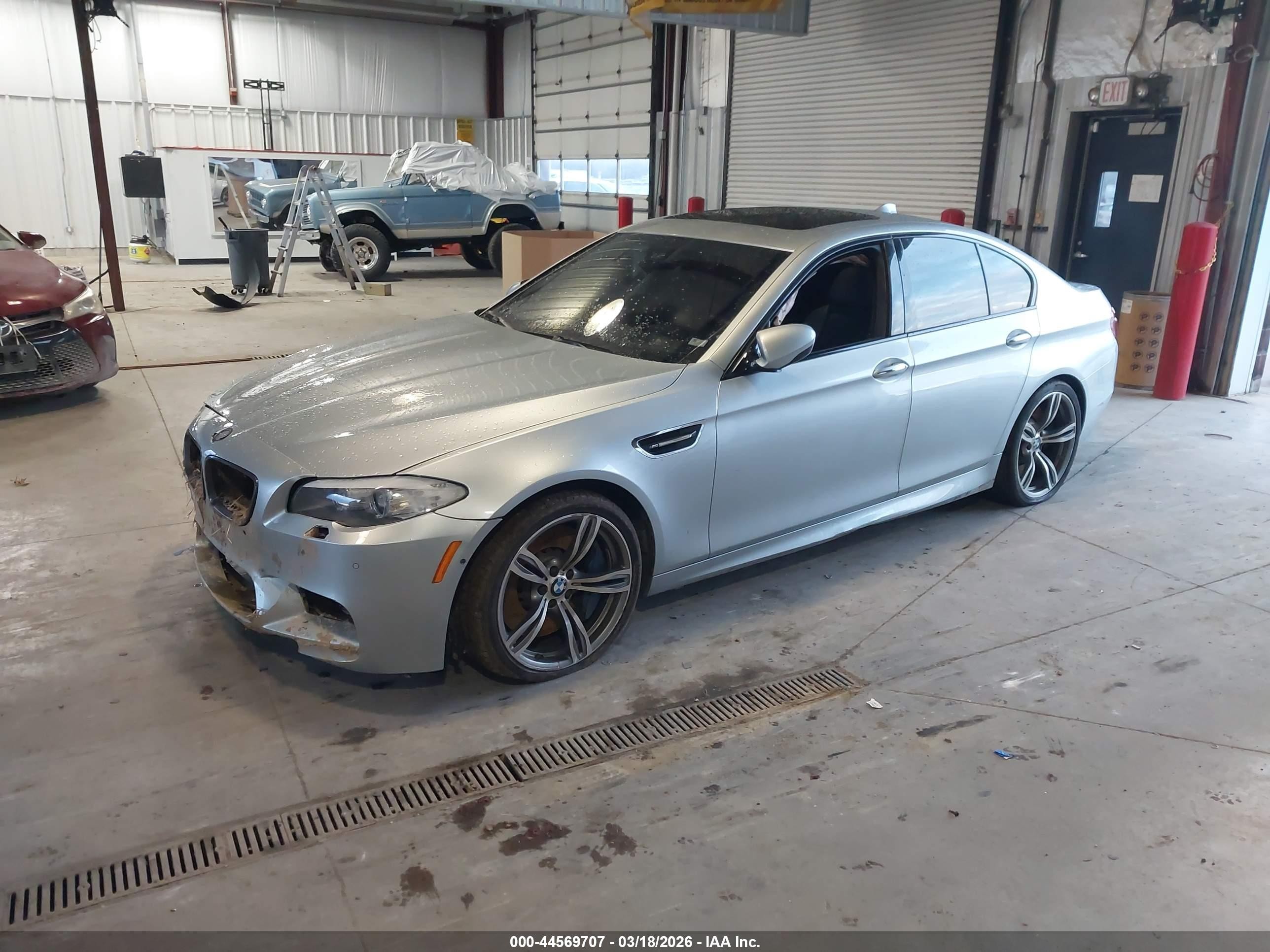 2013 Bmw M5 Silver vin: WBSFV9C53DD096625