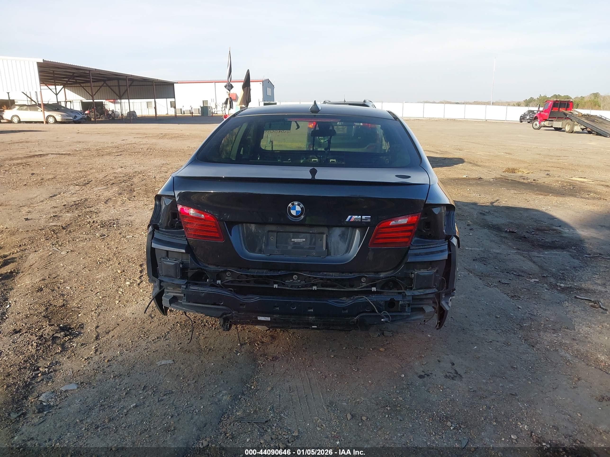 2014 Bmw M5   Black vin: WBSFV9C53ED097209