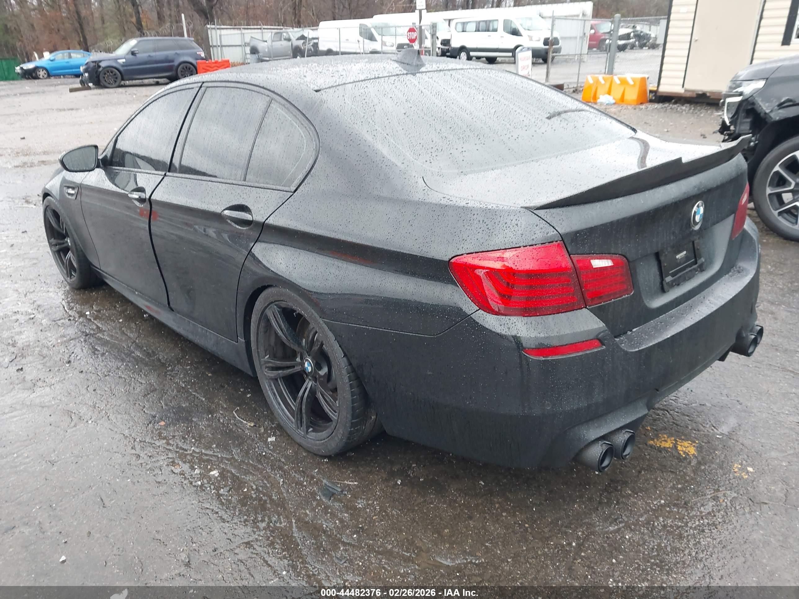 2014 Bmw M5   Black vin: WBSFV9C53ED097419