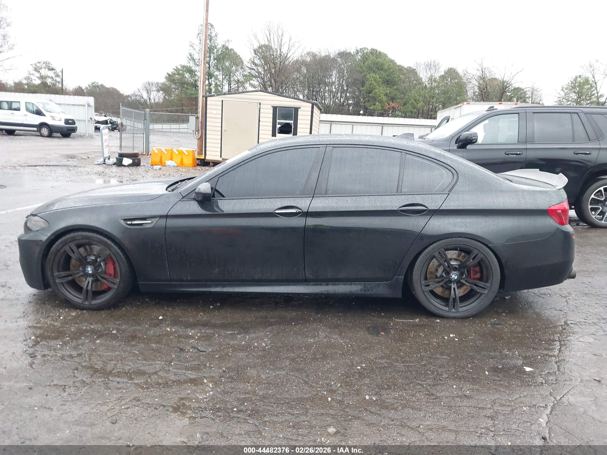2014 Bmw M5   Black vin: WBSFV9C53ED097419