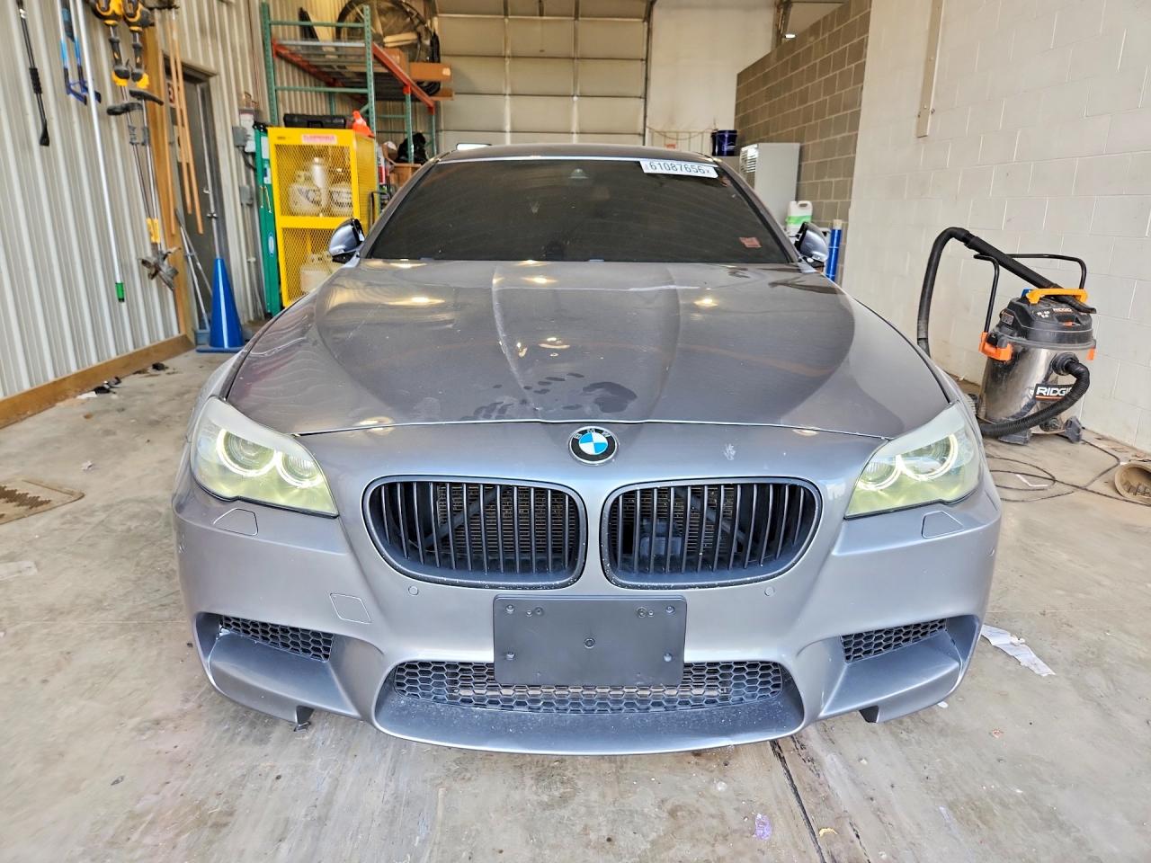 2013 Bmw M5 Gray vin: WBSFV9C54DC773316