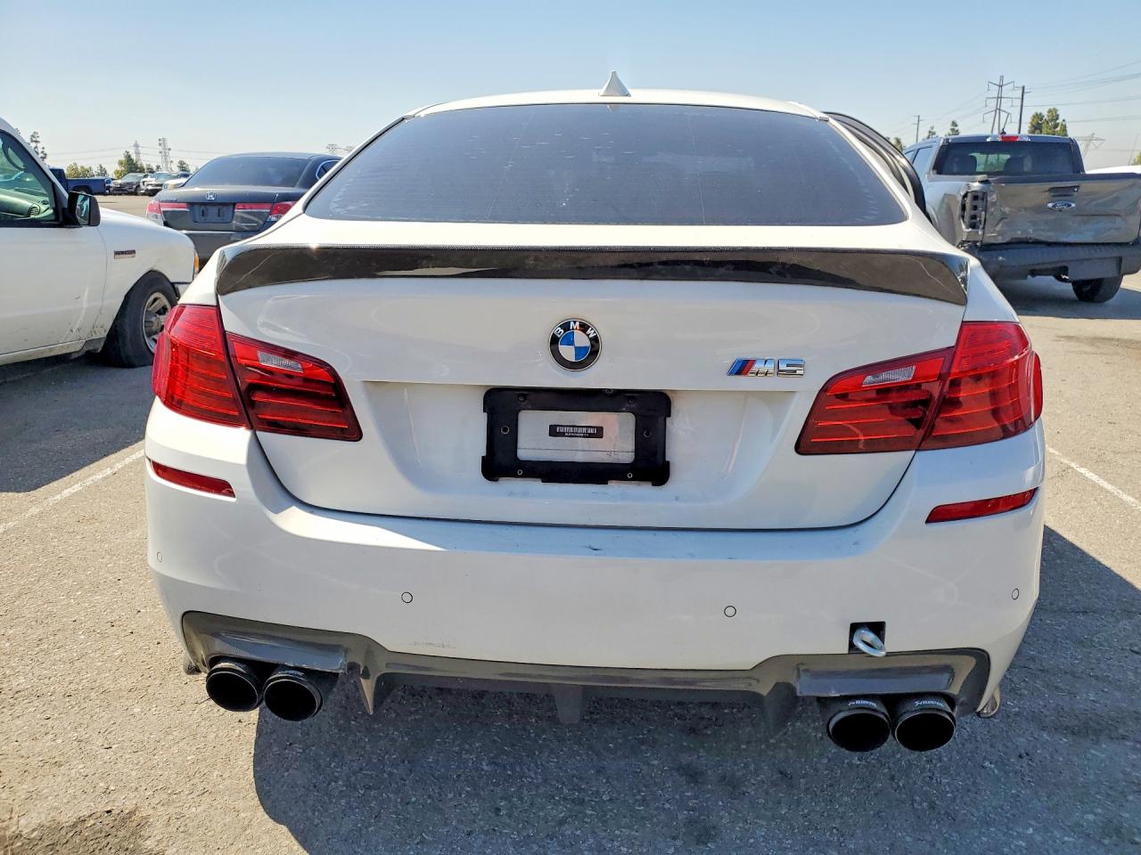 2014 Bmw M5 White vin: WBSFV9C54ED097574