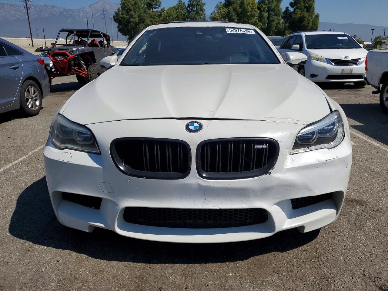 2014 Bmw M5 White vin: WBSFV9C54ED097574