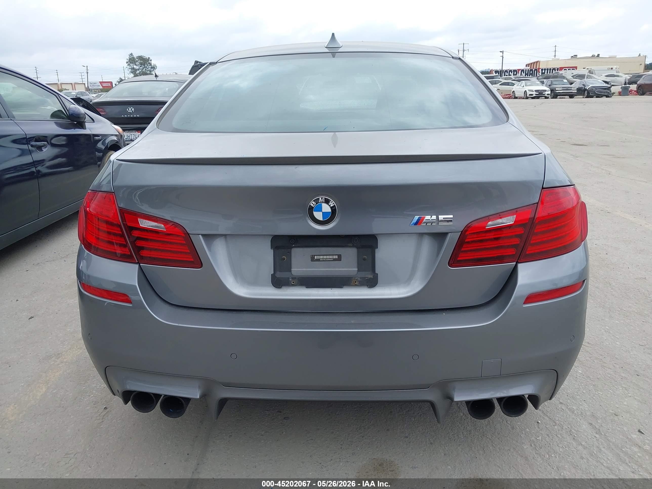 2014 Bmw M5   Gray vin: WBSFV9C54ED594057