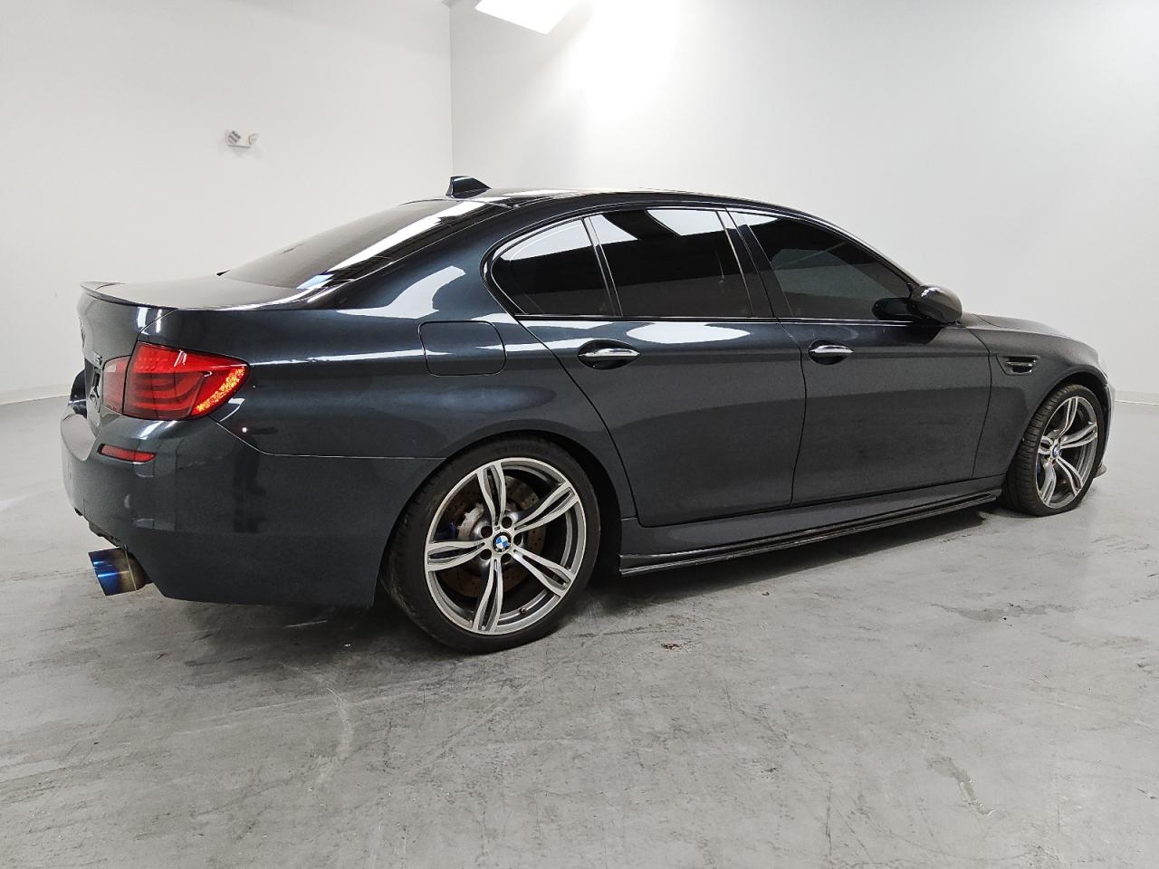 2013 Bmw M5 Gray vin: WBSFV9C55DC773731