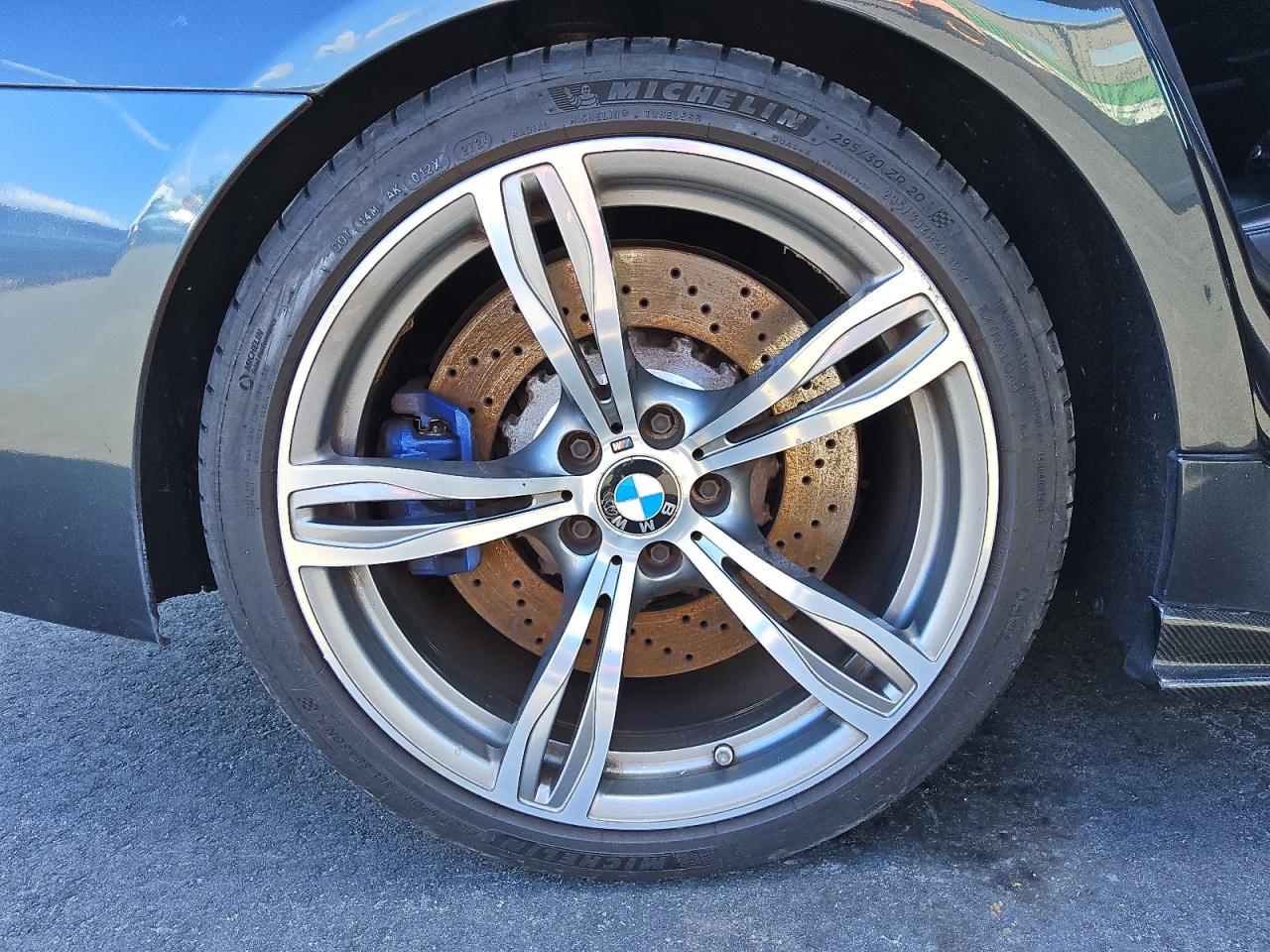 2013 Bmw M5 Gray vin: WBSFV9C55DC773731 Damage: Right Rear Wheel, Curb Rash, 7 To 8 Inches