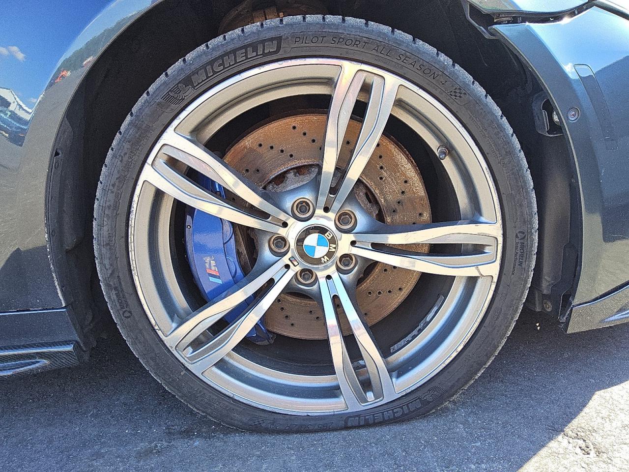 2013 Bmw M5 Gray vin: WBSFV9C55DC773731 Damage: Right Front Wheel, Curb Rash, > 12 Inches