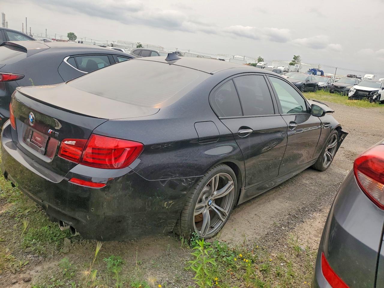 2013 Bmw M5 Blue vin: WBSFV9C55DD095847