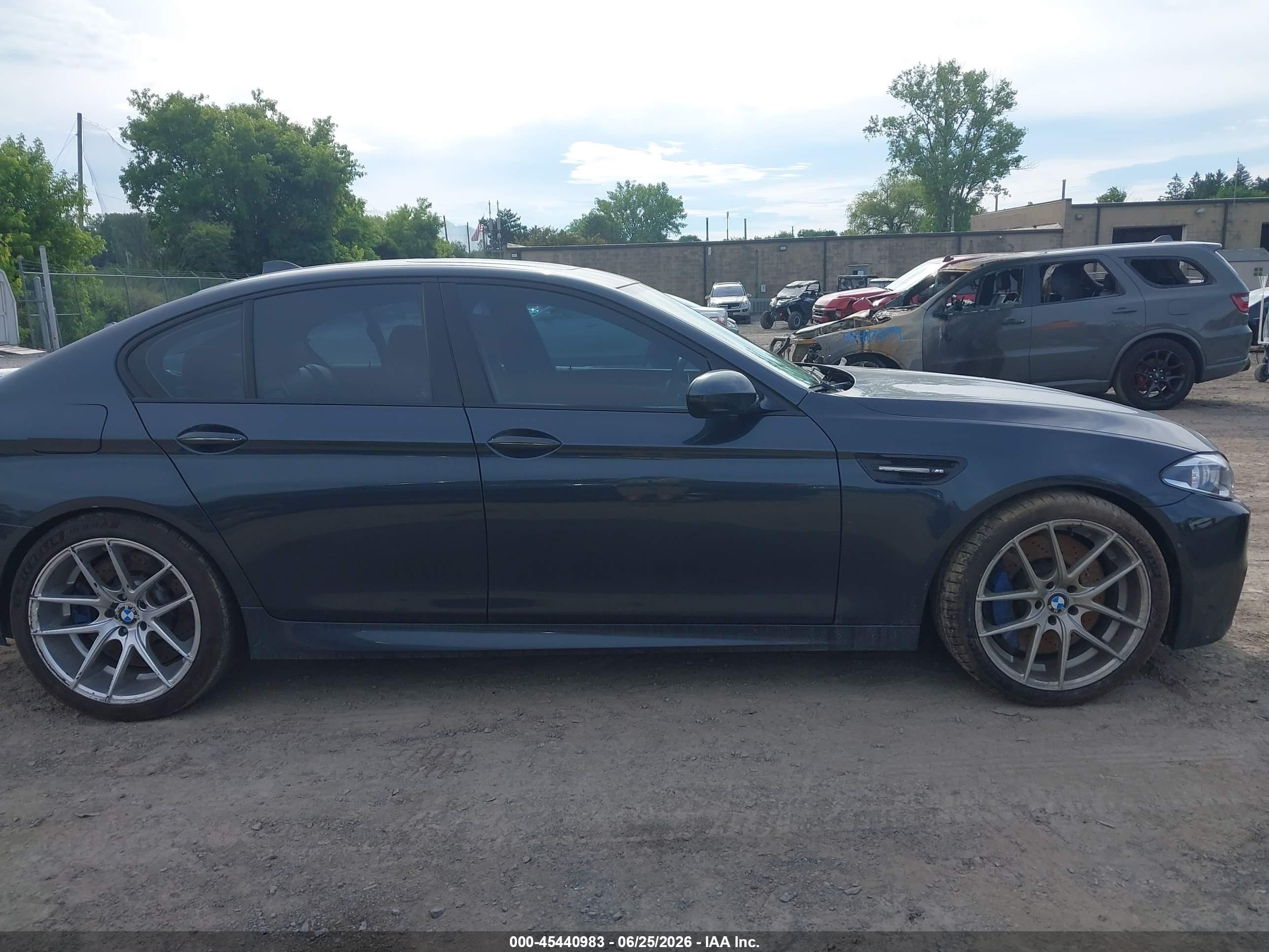 2013 Bmw M5 Gray vin: WBSFV9C56DC773964