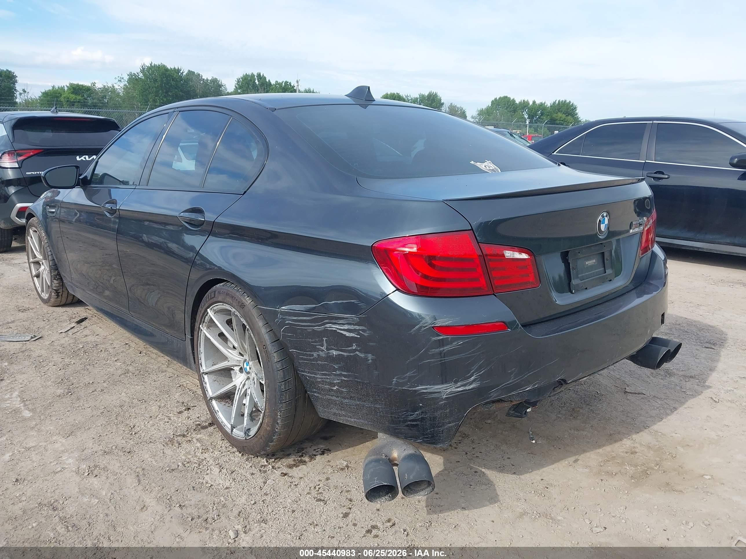 2013 Bmw M5 Gray vin: WBSFV9C56DC773964
