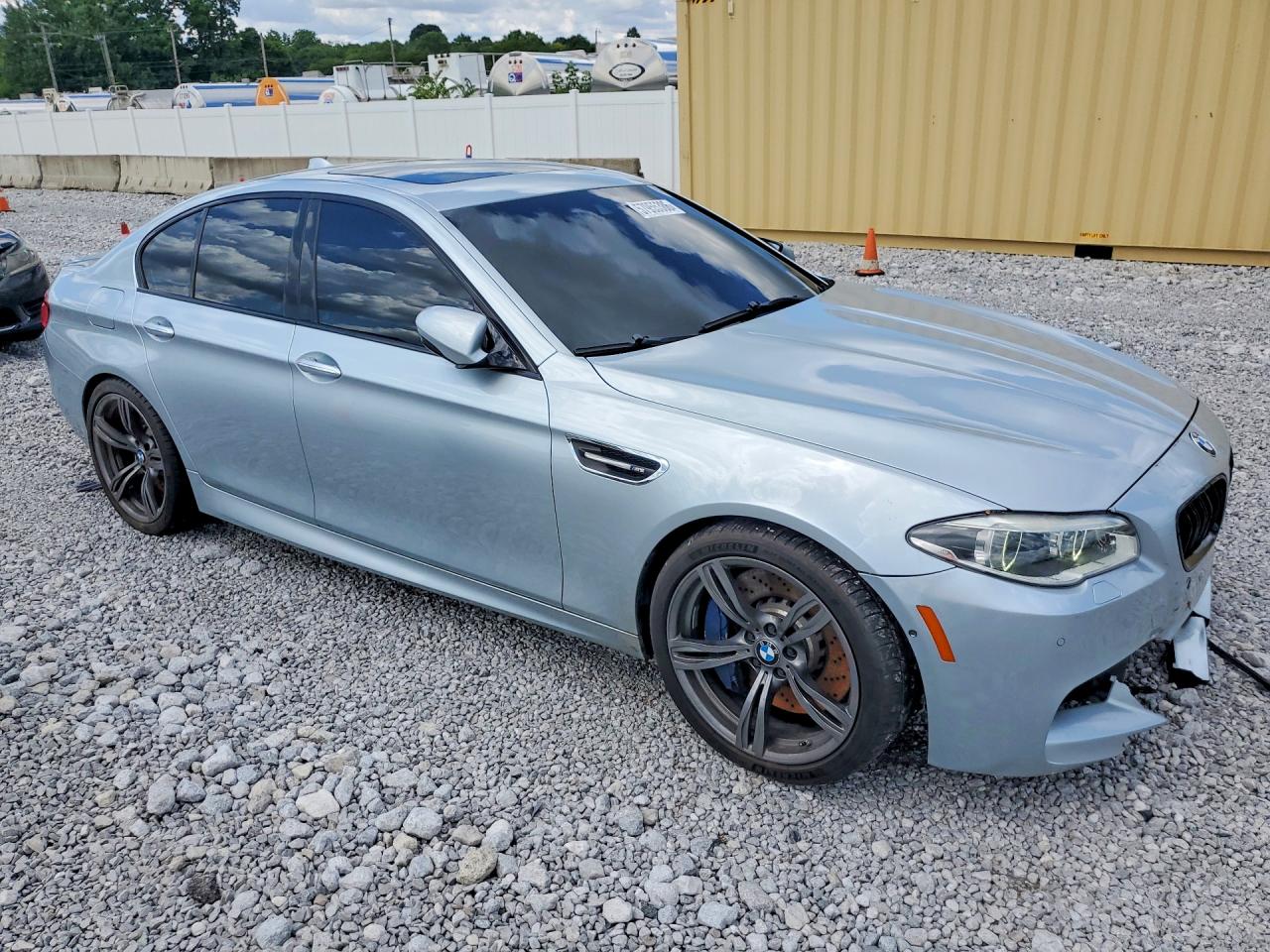 2015 Bmw M5 Silver vin: WBSFV9C56FD594322