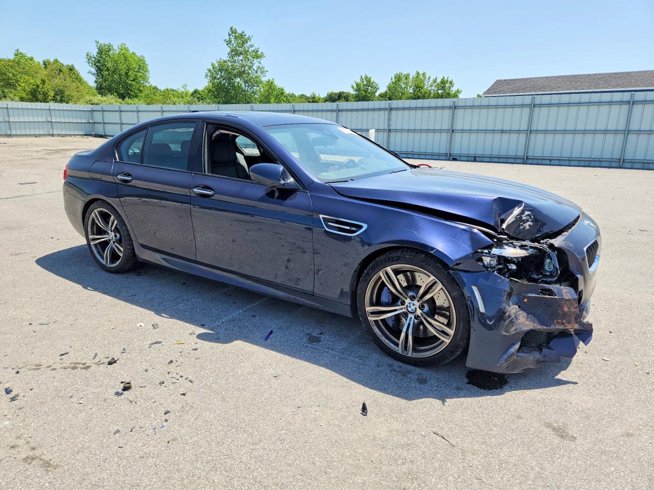 2014 Bmw M5 Blue vin: WBSFV9C57ED097469