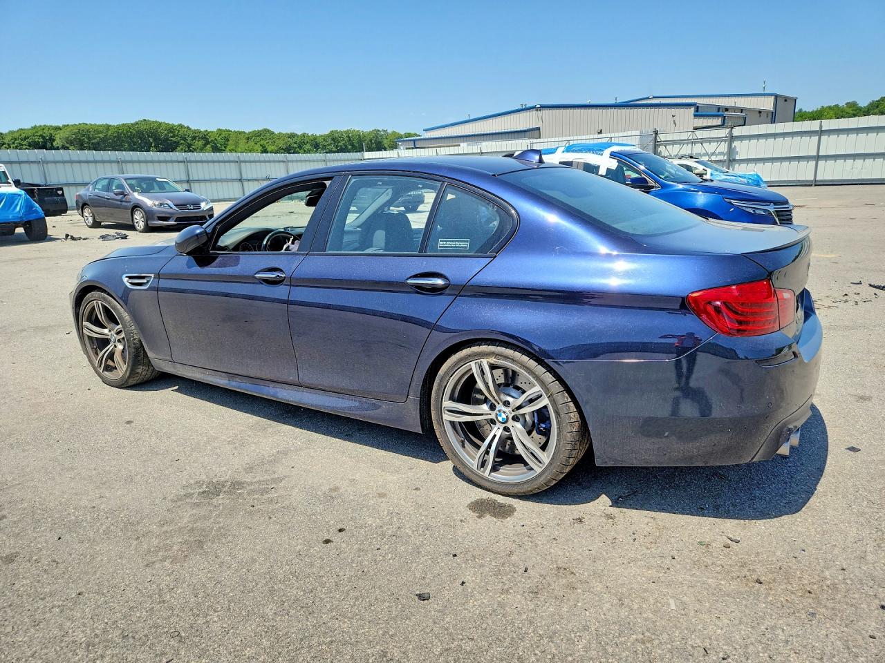2014 Bmw M5 Blue vin: WBSFV9C57ED097469