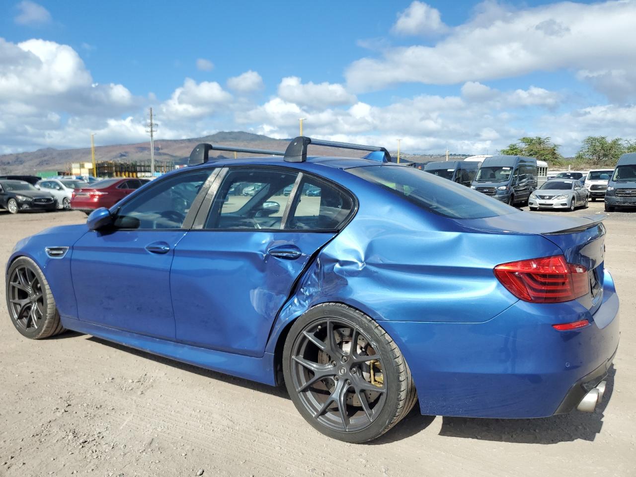 2014 Bmw Motorrad M5 Blue vin: WBSFV9C57ED593453