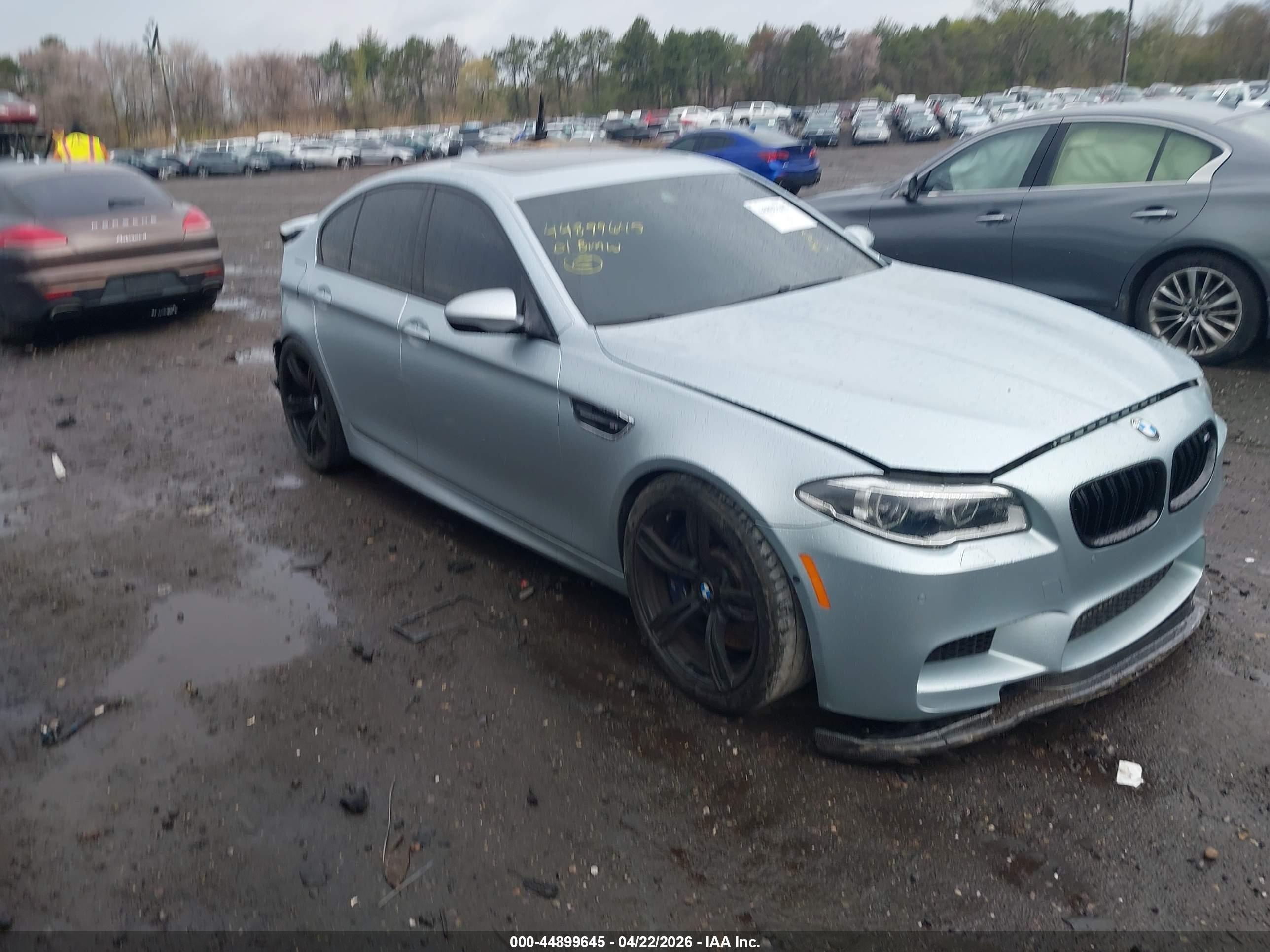 2015 Bmw M5   Blue vin: WBSFV9C57FD594684
