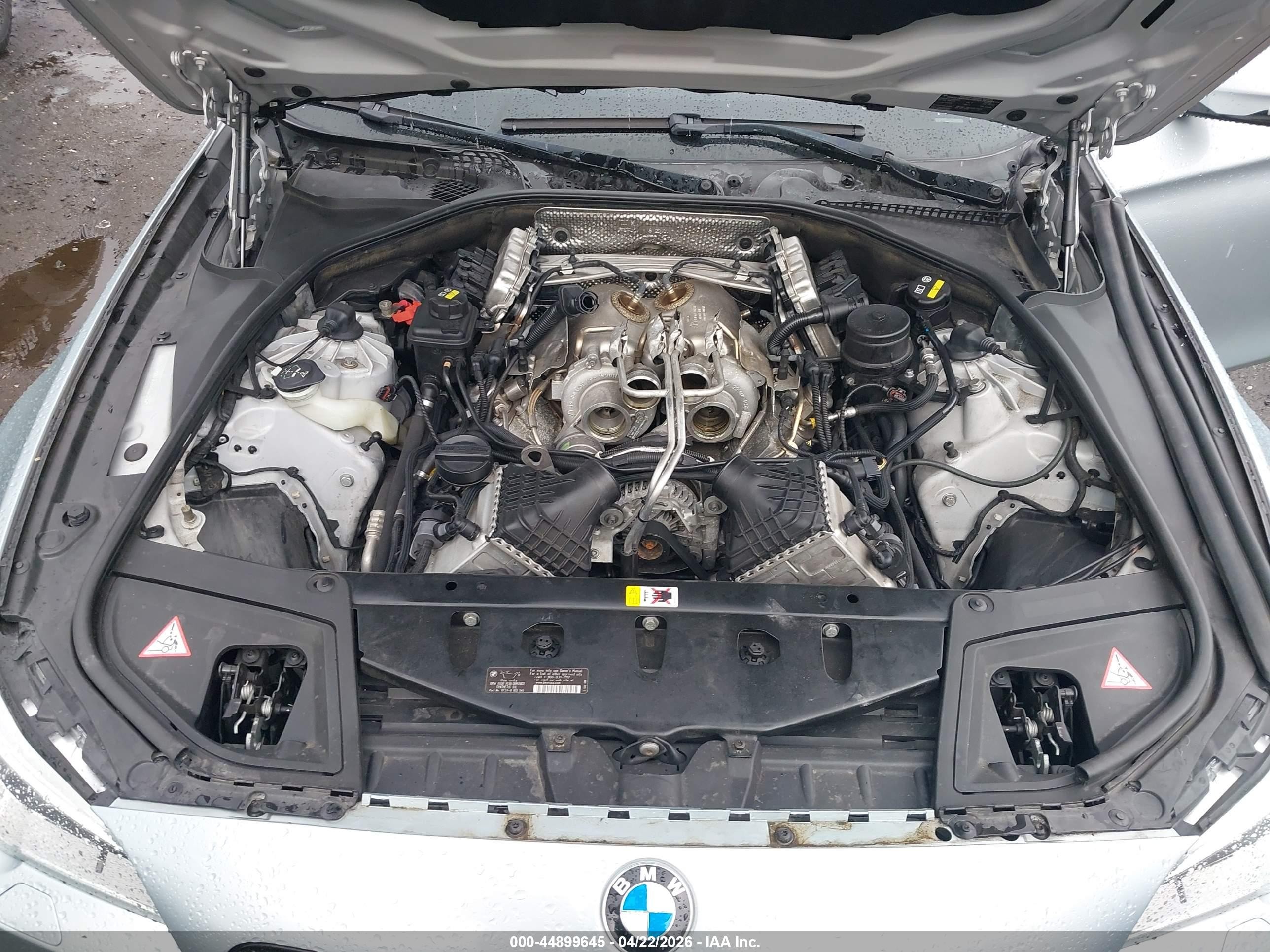 2015 Bmw M5   Blue vin: WBSFV9C57FD594684