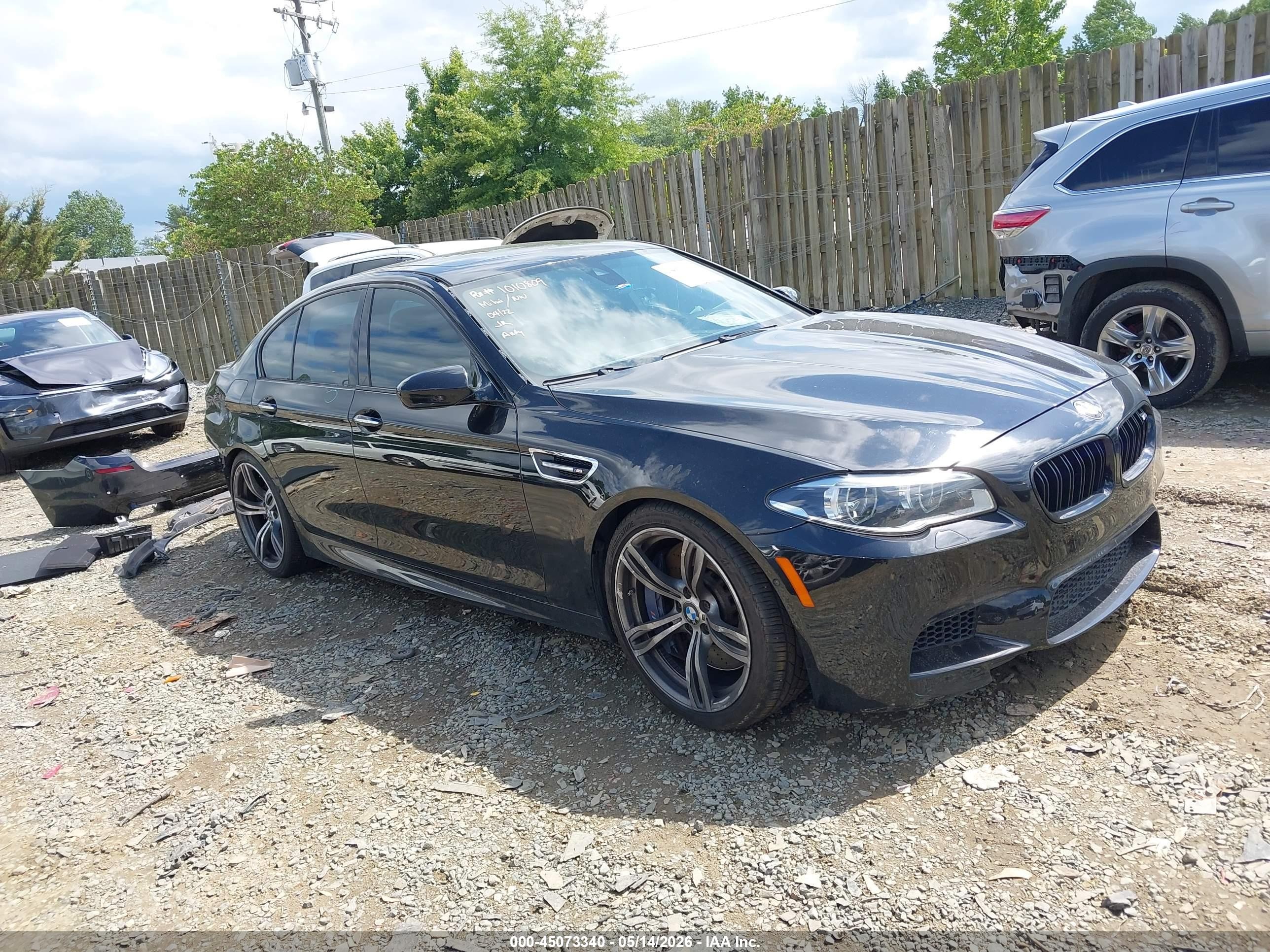 2014 Bmw M5   Black vin: WBSFV9C58ED097254