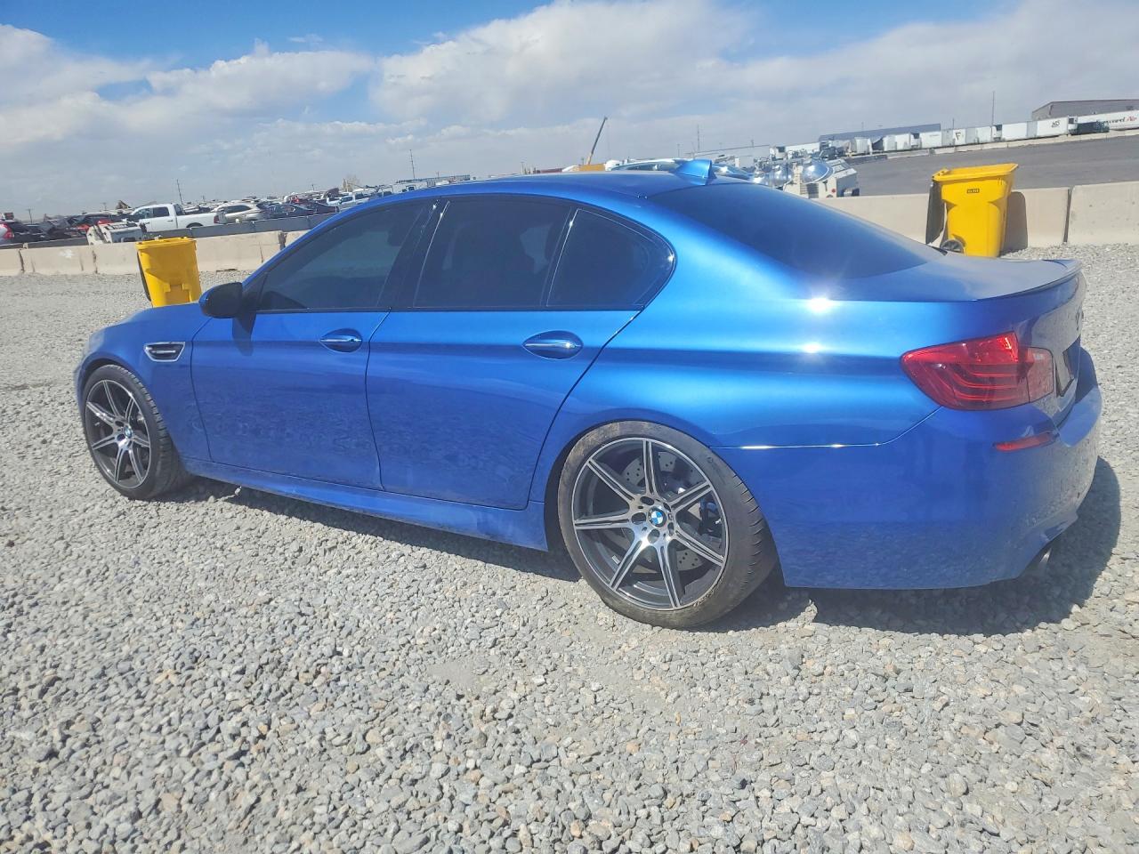 2014 Bmw M5 Blue vin: WBSFV9C58ED593283