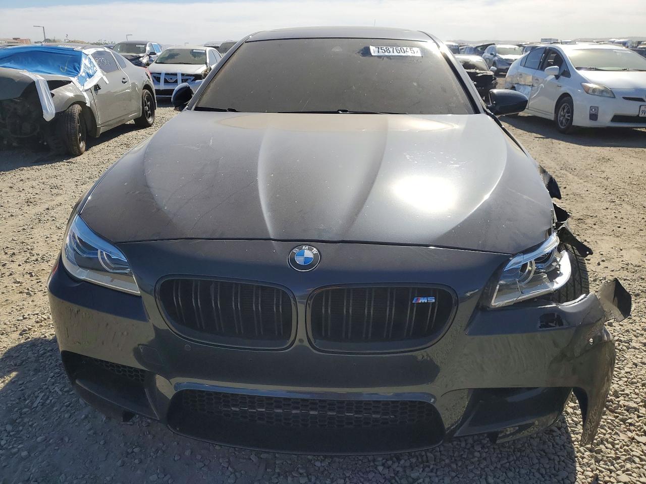 2015 Bmw Motorrad M5 Черный vin: WBSFV9C58FD595147