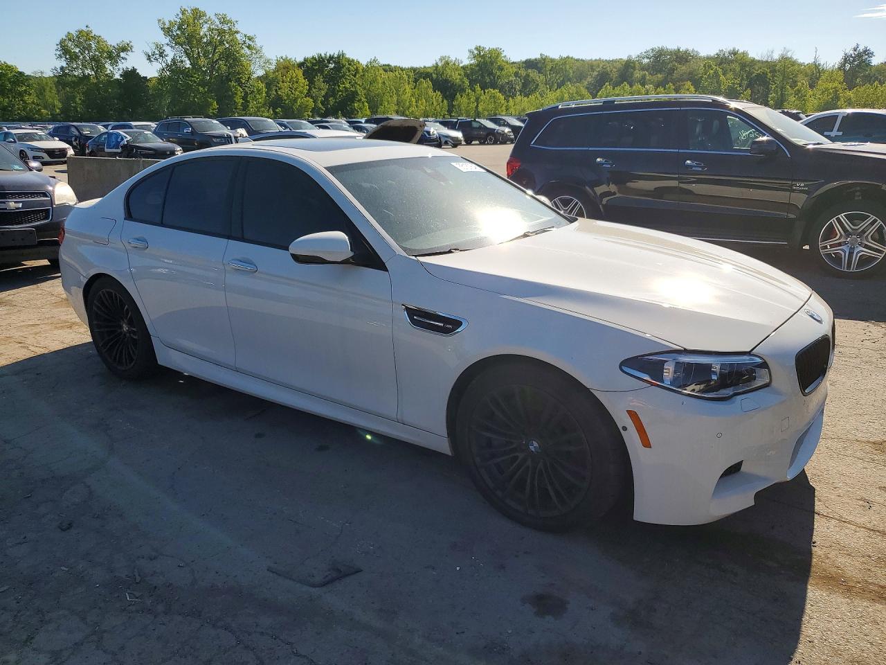 2014 Bmw M5 White vin: WBSFV9C59ED593292