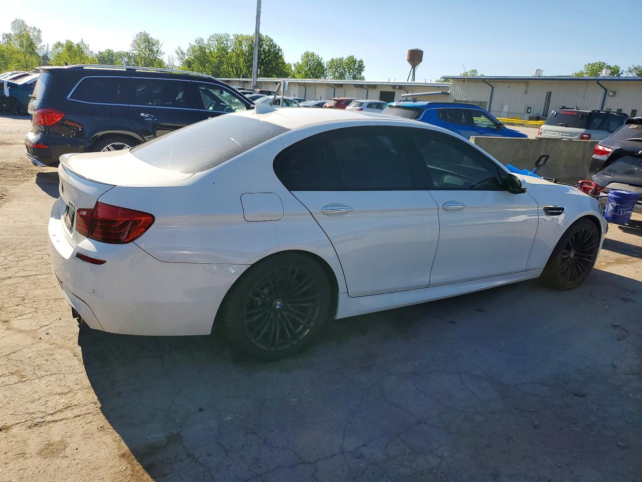 2014 Bmw M5 White vin: WBSFV9C59ED593292