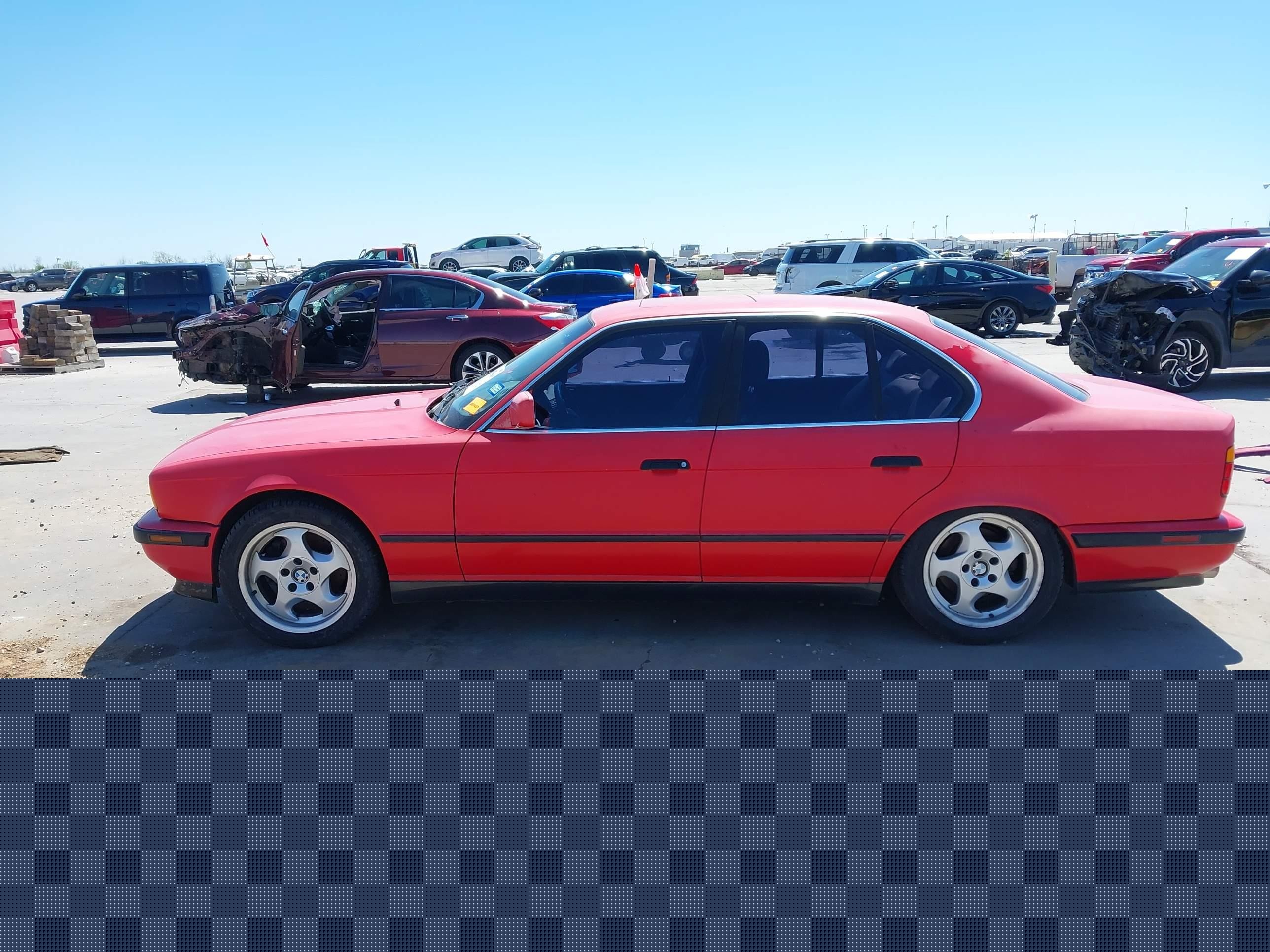 1991 Bmw M5   Red vin: WBSHD9313MBK06030