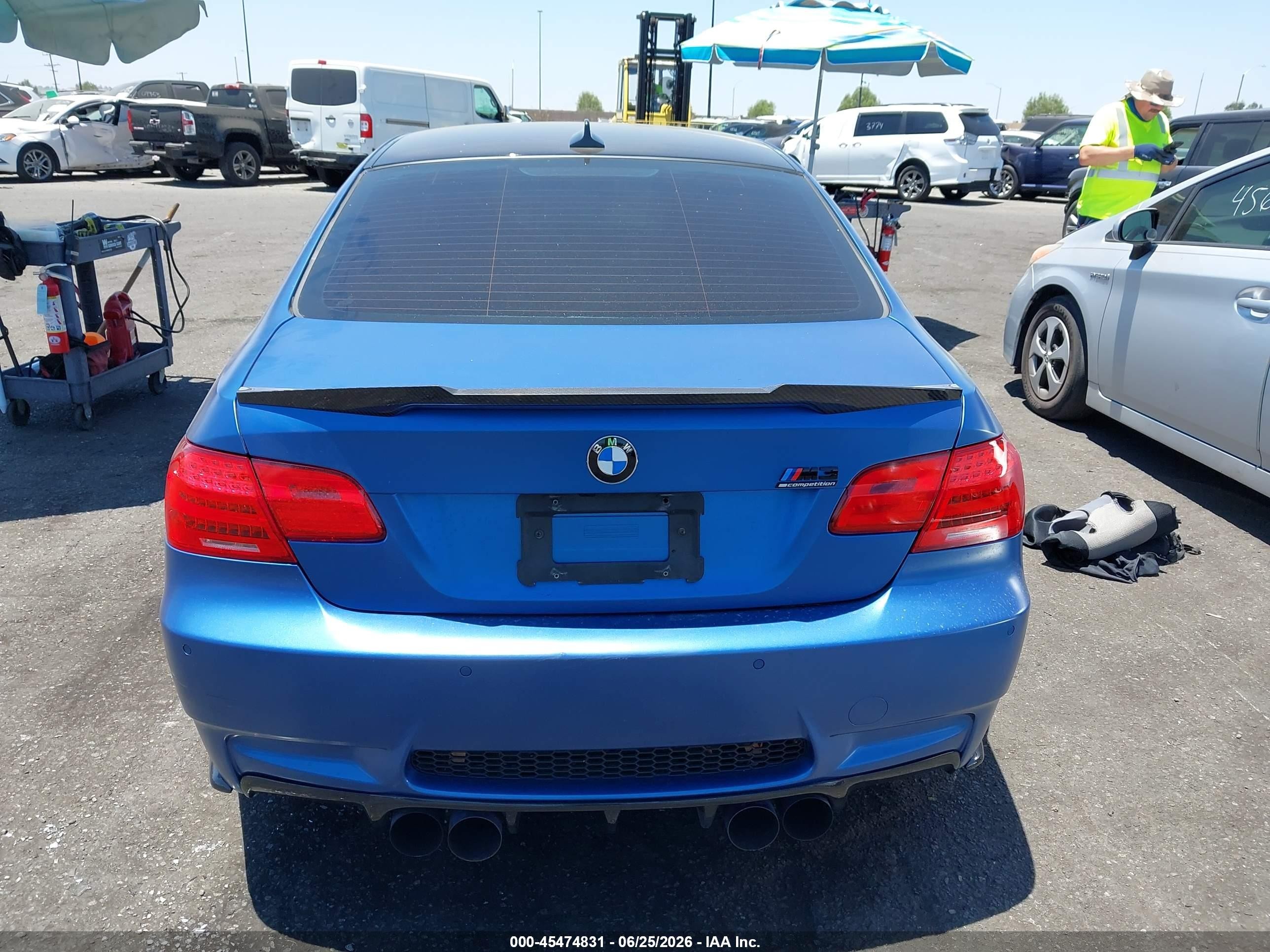 2013 Bmw M3   Blue vin: WBSKG9C50DJ594081