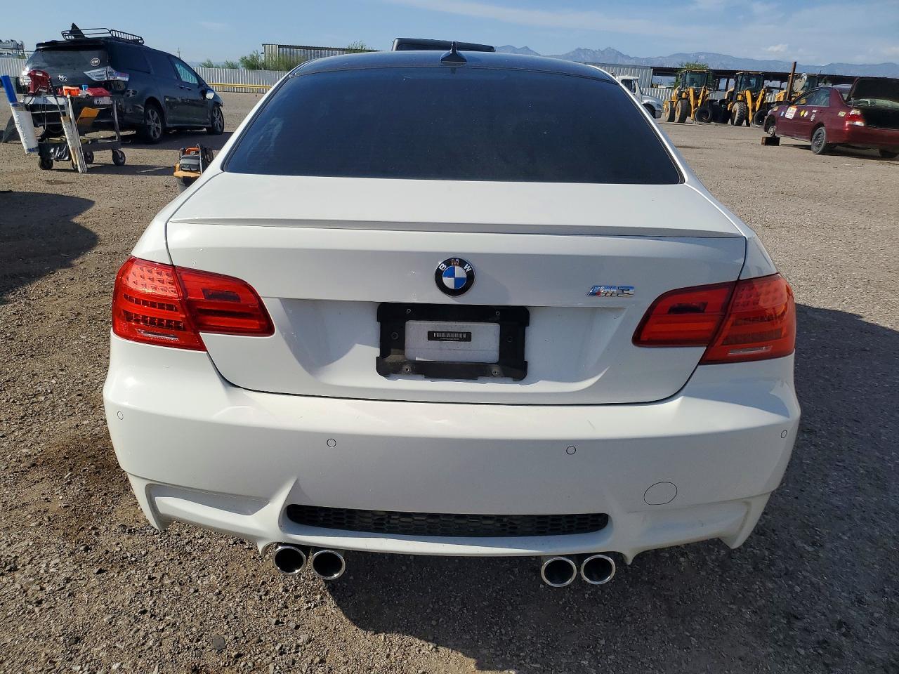2012 Bmw M3 White vin: WBSKG9C5XCE798667
