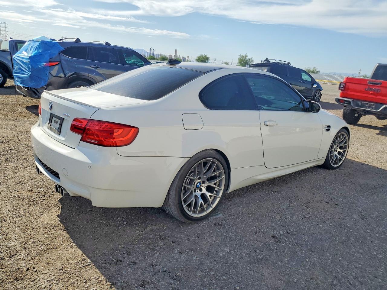 2012 Bmw M3 White vin: WBSKG9C5XCE798667