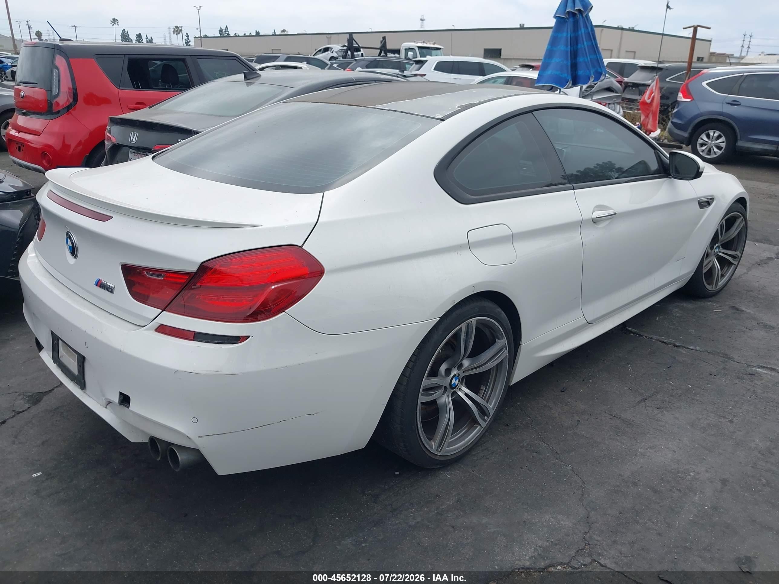 2013 Bmw M6   White vin: WBSLX9C50DC968763