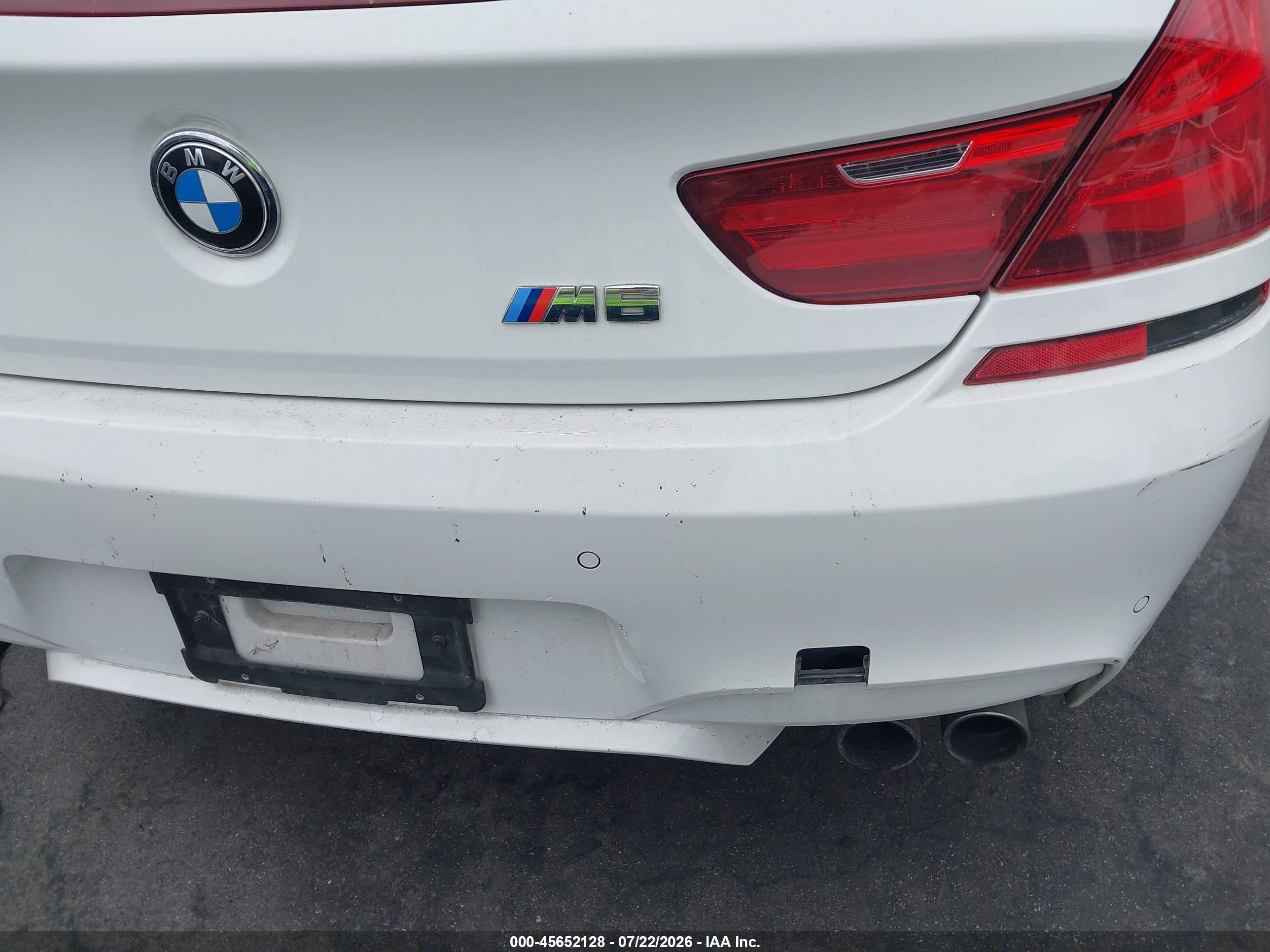 2013 Bmw M6   White vin: WBSLX9C50DC968763