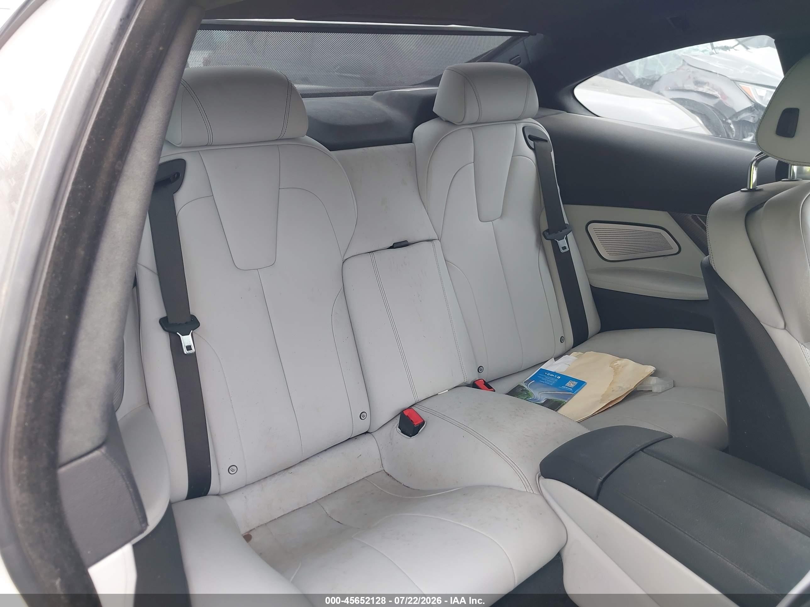 2013 Bmw M6   White vin: WBSLX9C50DC968763