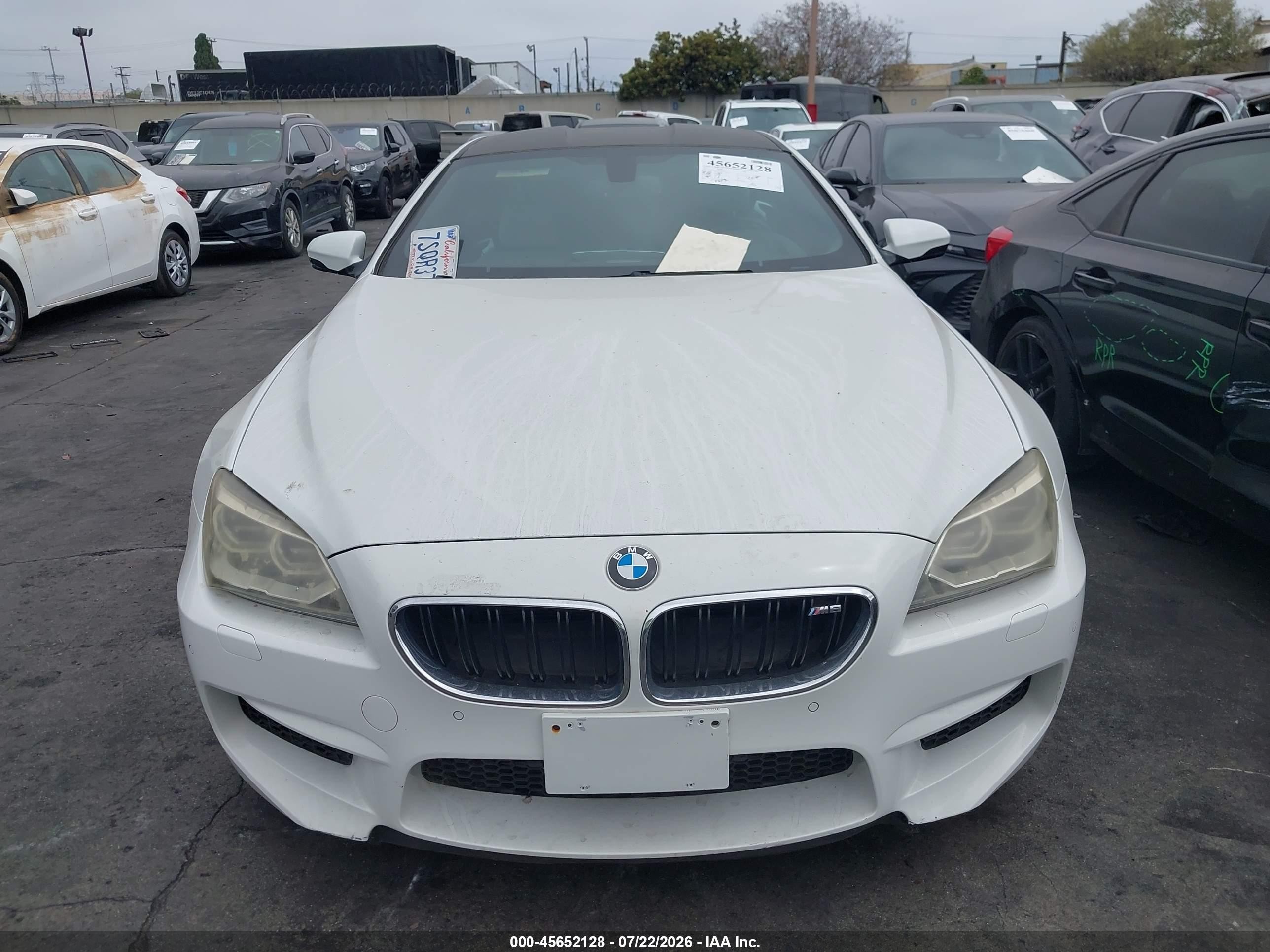 2013 Bmw M6   White vin: WBSLX9C50DC968763