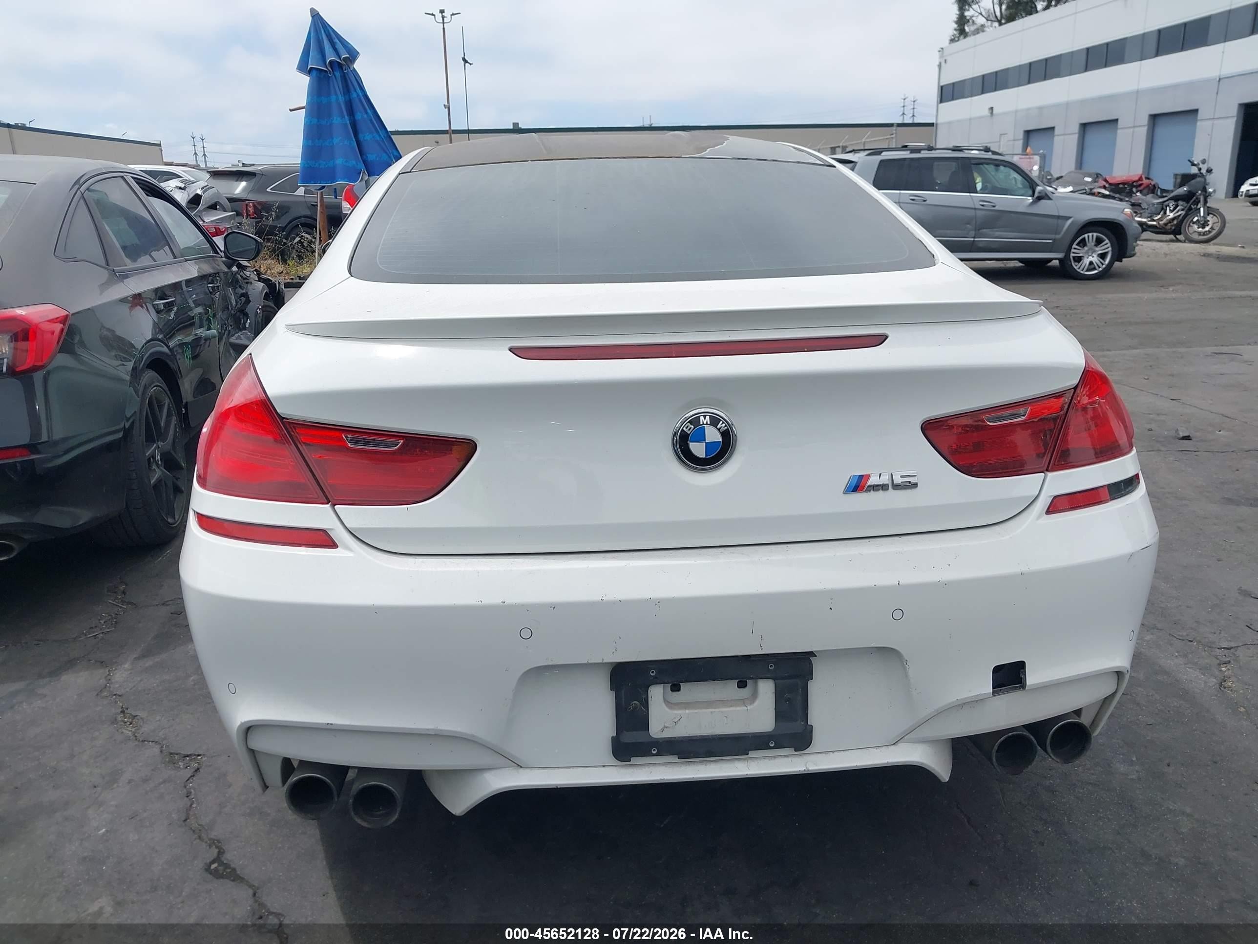 2013 Bmw M6   White vin: WBSLX9C50DC968763