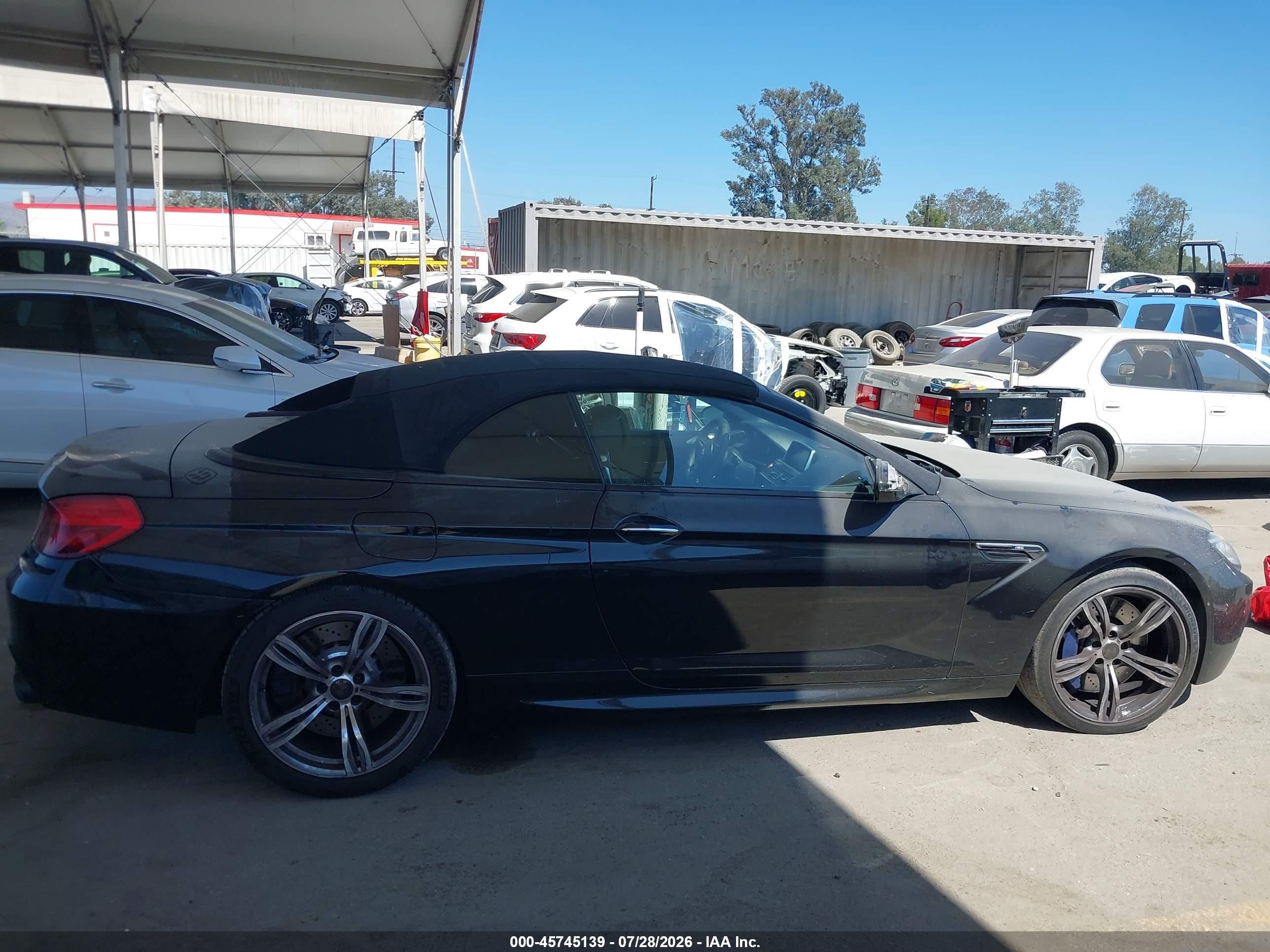 2015 Bmw M6   Black vin: WBSLZ9C51FD651260