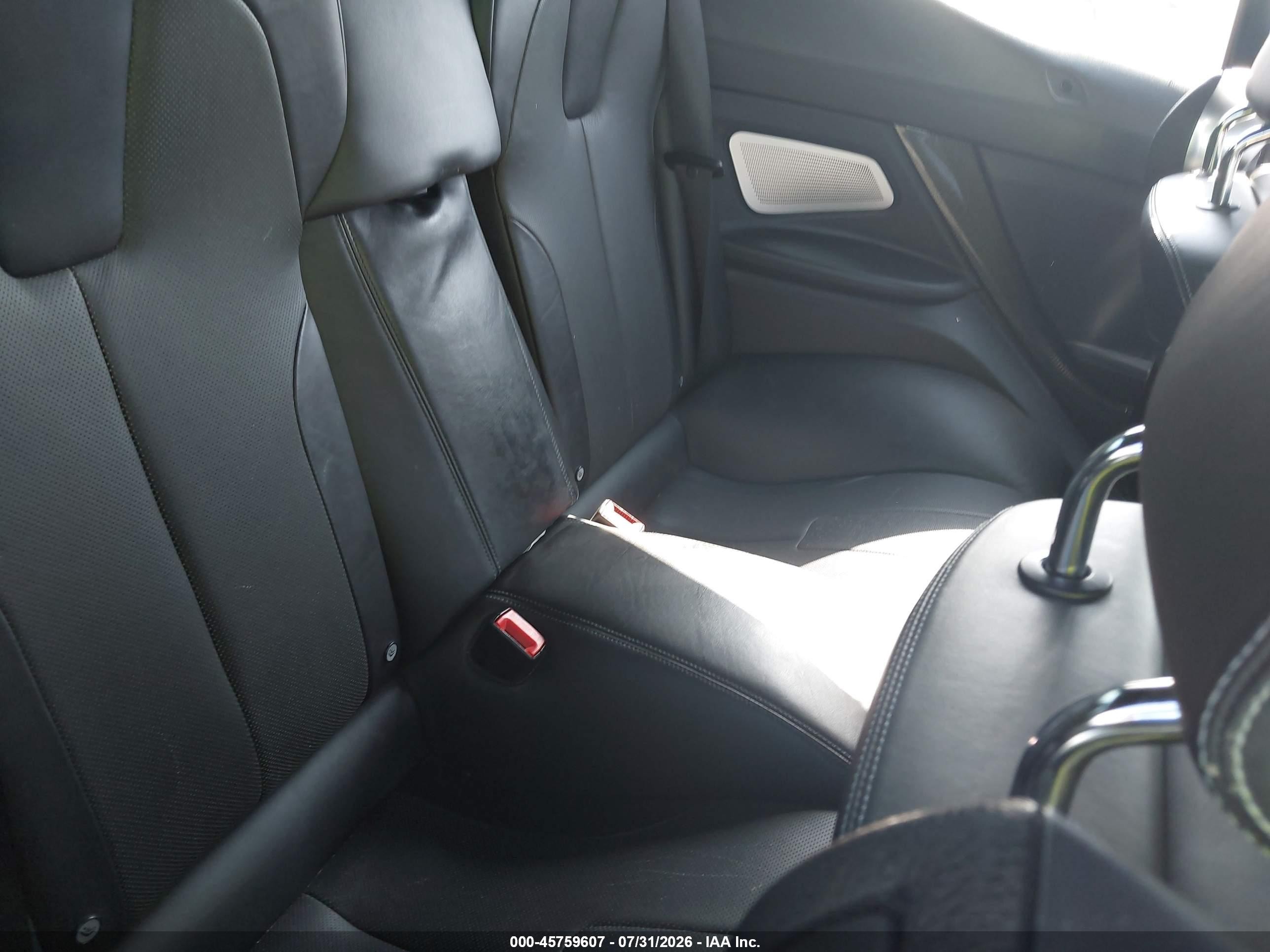 2013 Bmw M6   Cream vin: WBSLZ9C54DDZ78152