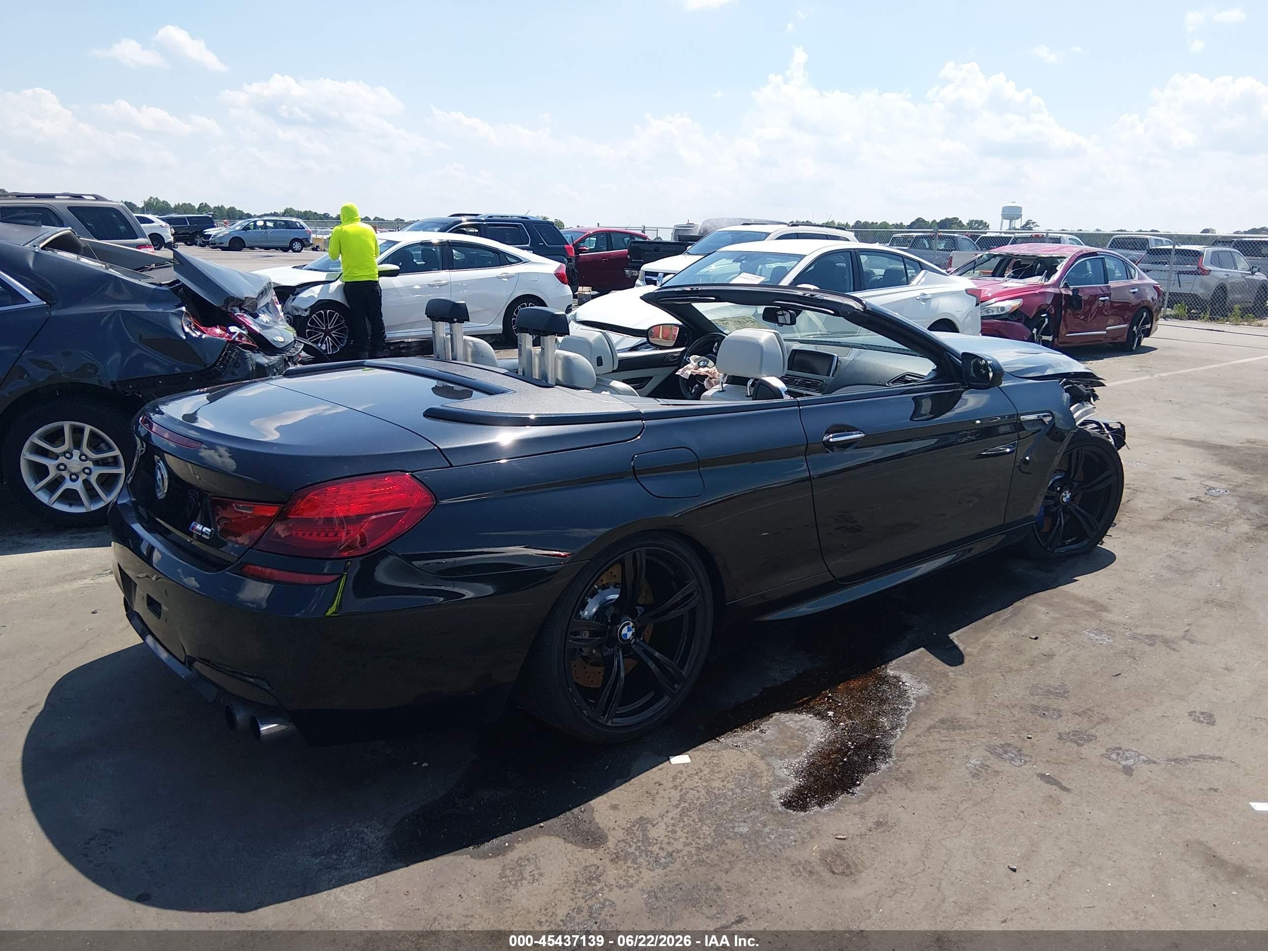 2015 Bmw M6   Черный vin: WBSLZ9C5XFD651449