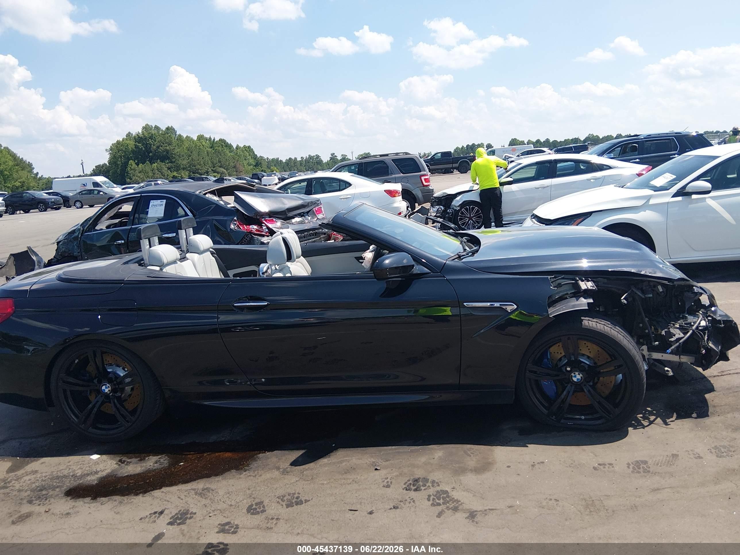 2015 Bmw M6   Черный vin: WBSLZ9C5XFD651449