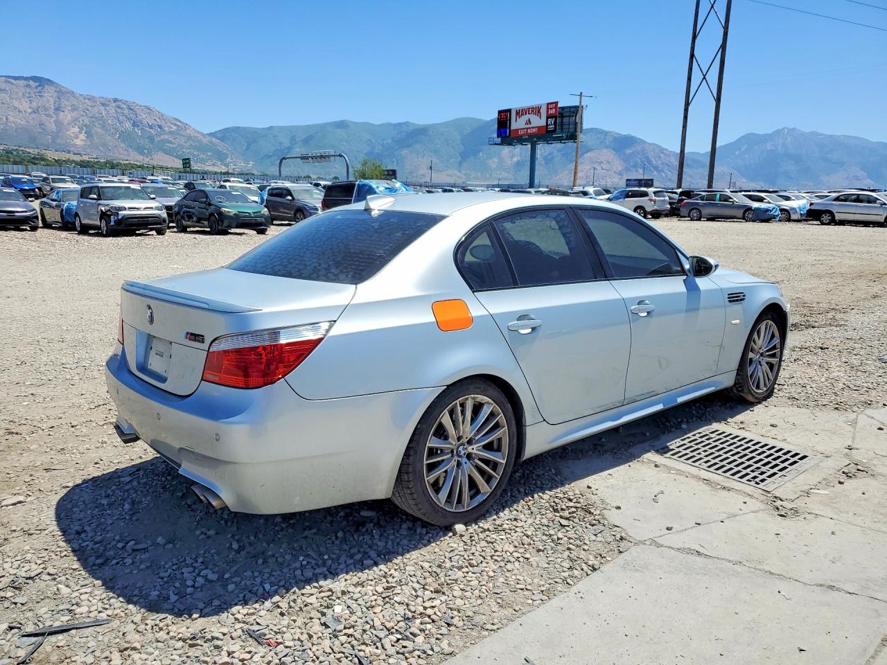 2006 Bmw M5 Silver vin: WBSNB93506CX06459