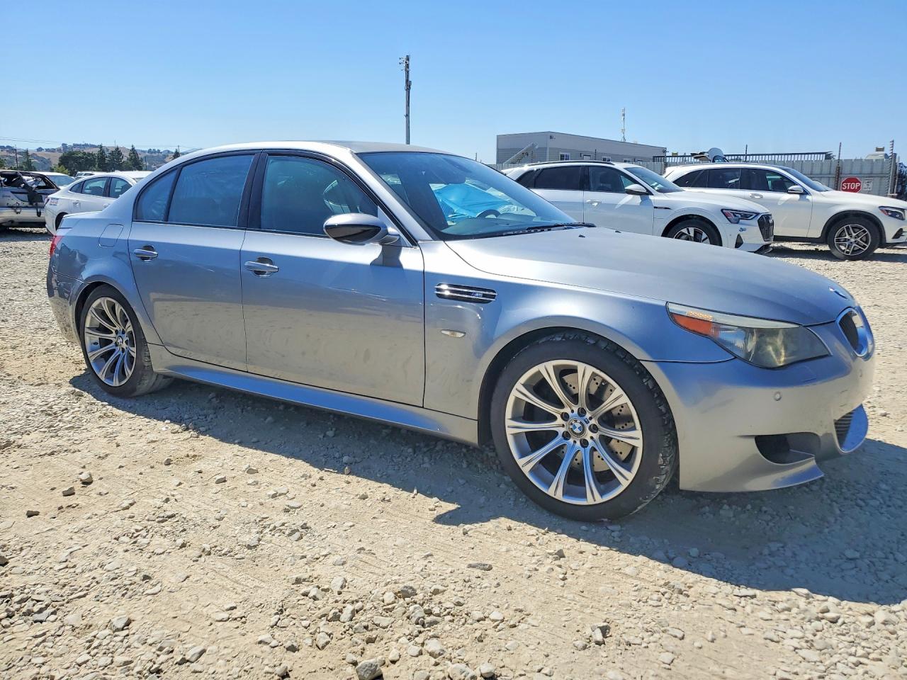 2007 Bmw M5 Silver vin: WBSNB93527CX07503