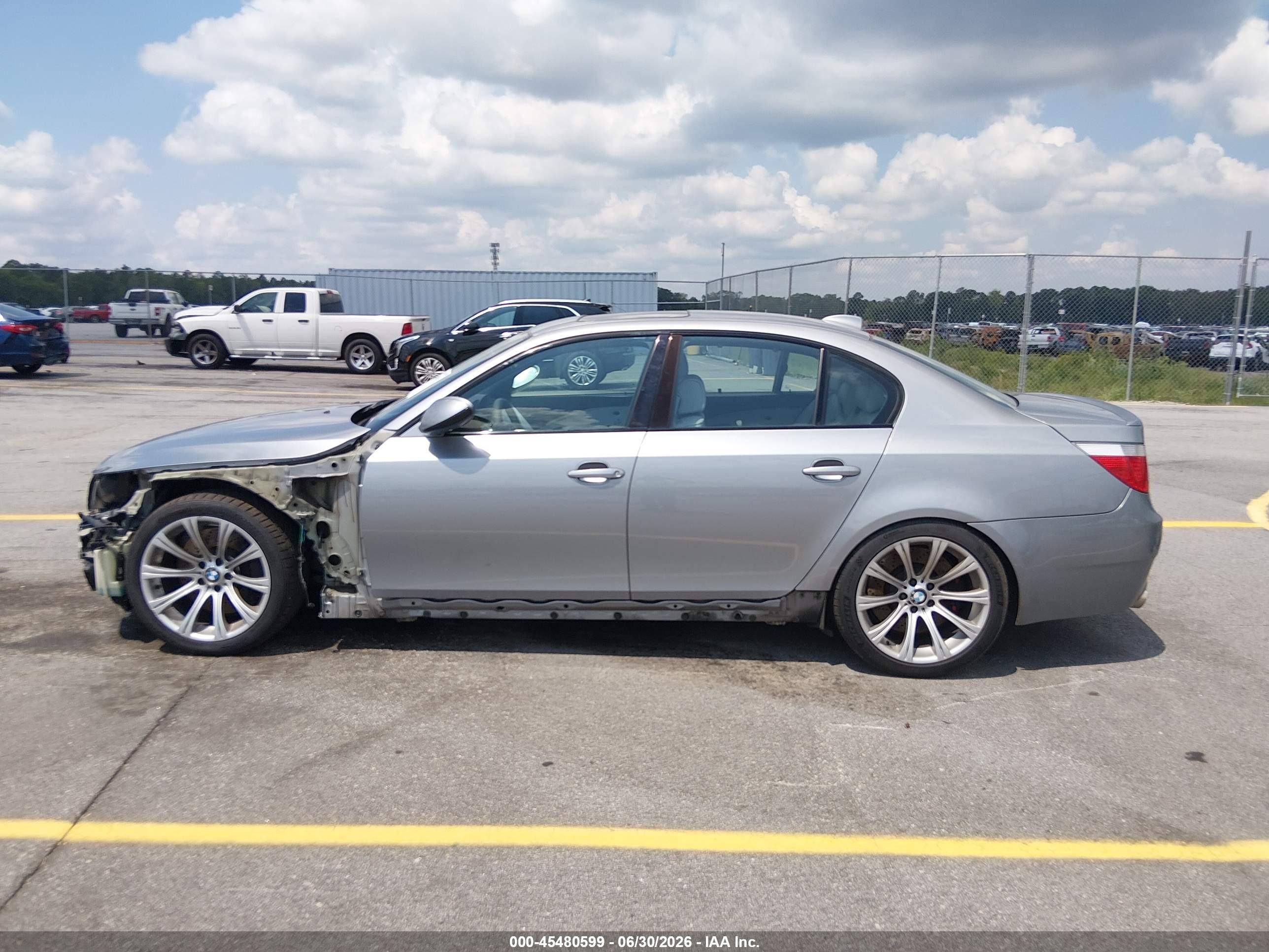 2006 Bmw M5   Серебряный vin: WBSNB93536B582712